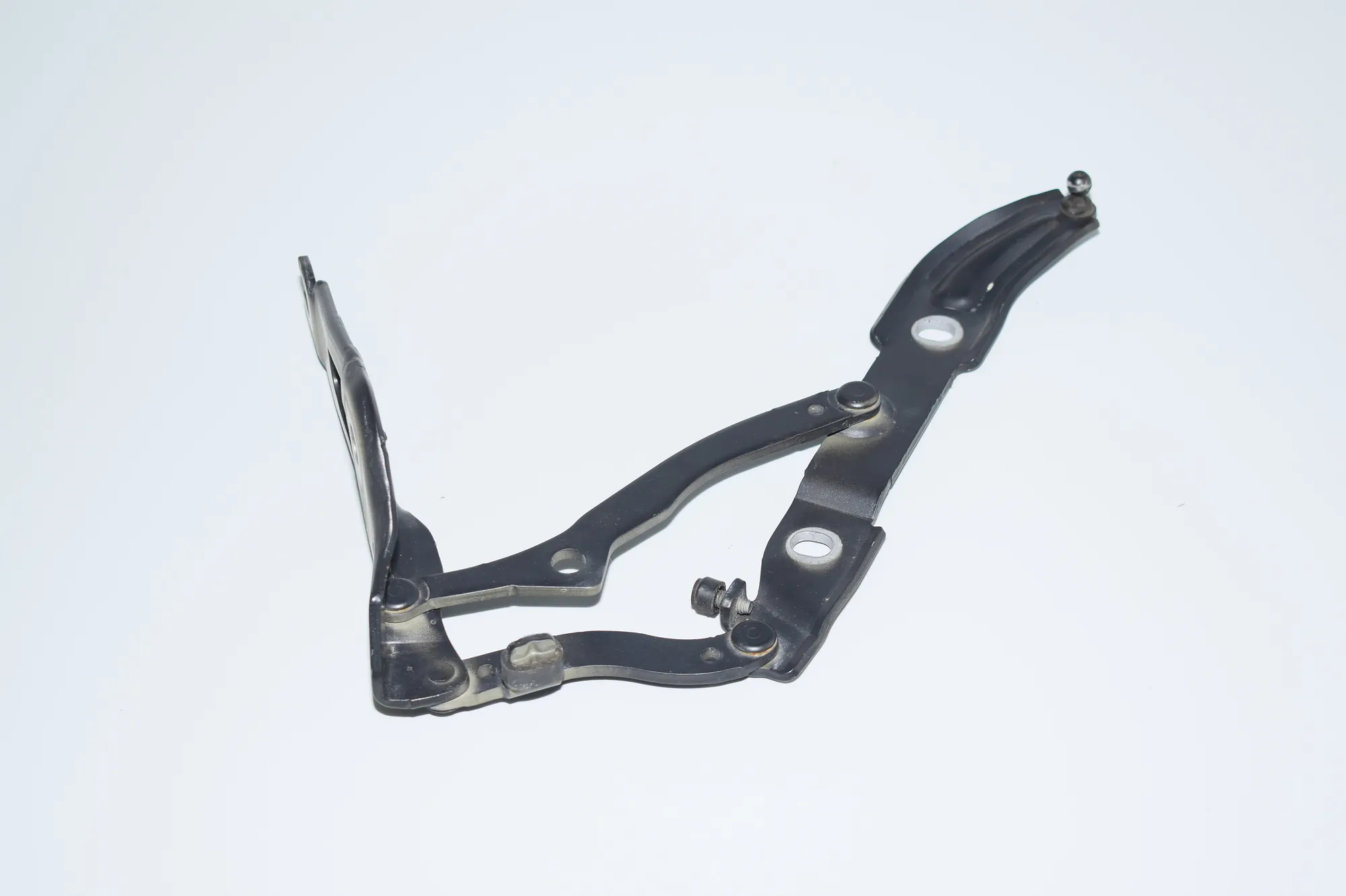 Right Side Bootlid Hinge – OEM 7060628 · BMW 3 (E90) 318 d 2010