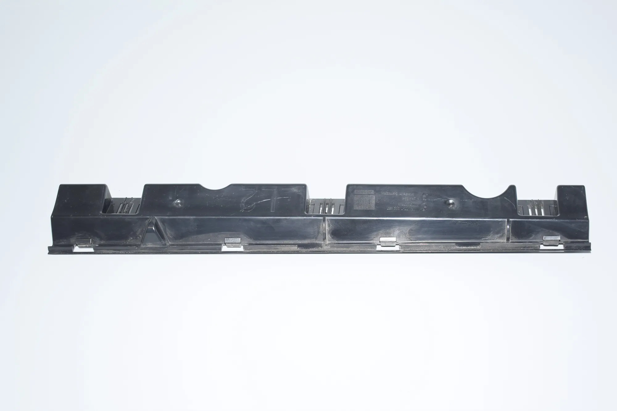 Sideskirt Bracket – OEM 7202657 · BMW 3 (E90) 318 d 2010 – 3