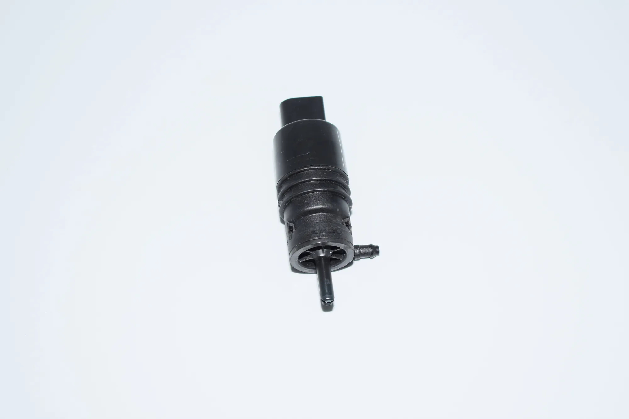 Washer Tank Motor – OEM 7302588 · BMW 1 (F20) 118 d 2011 – 2