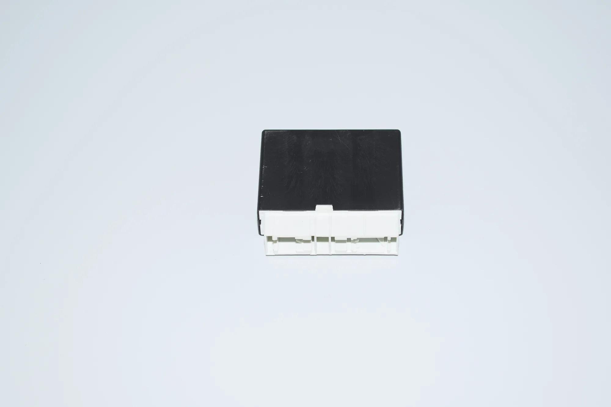 PDC Parking Sensor Control Unit – OEM 9495358 · BMW i3 (I01) BMW i3 (I01) 2019 – 2