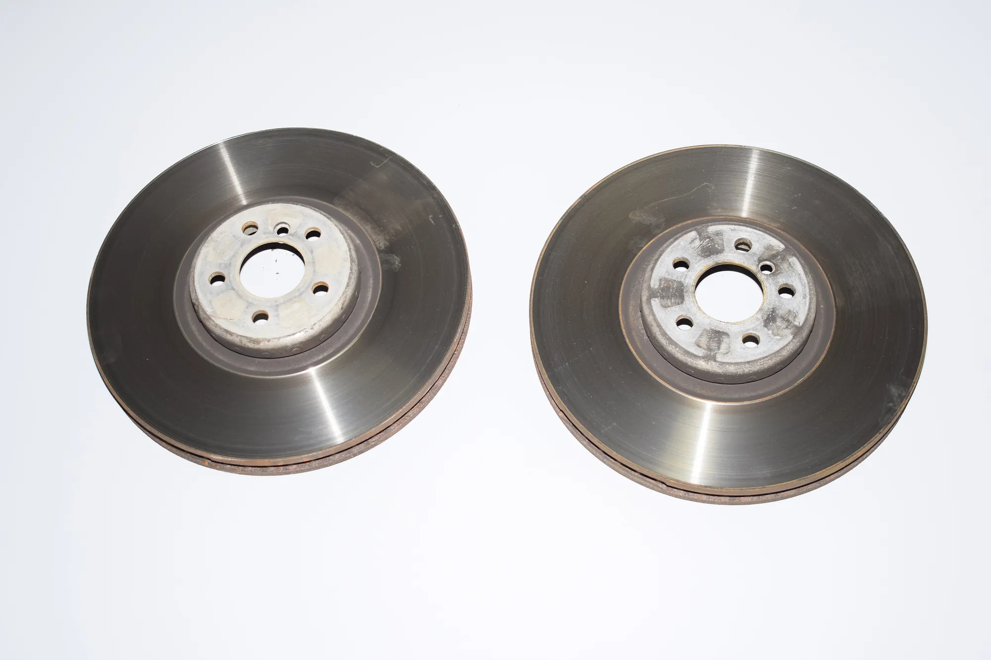 Front Right Brake Disc · BMW 7 (G11, G12) BMW 7 (G11, G12) M 760 Li xDrive 2018