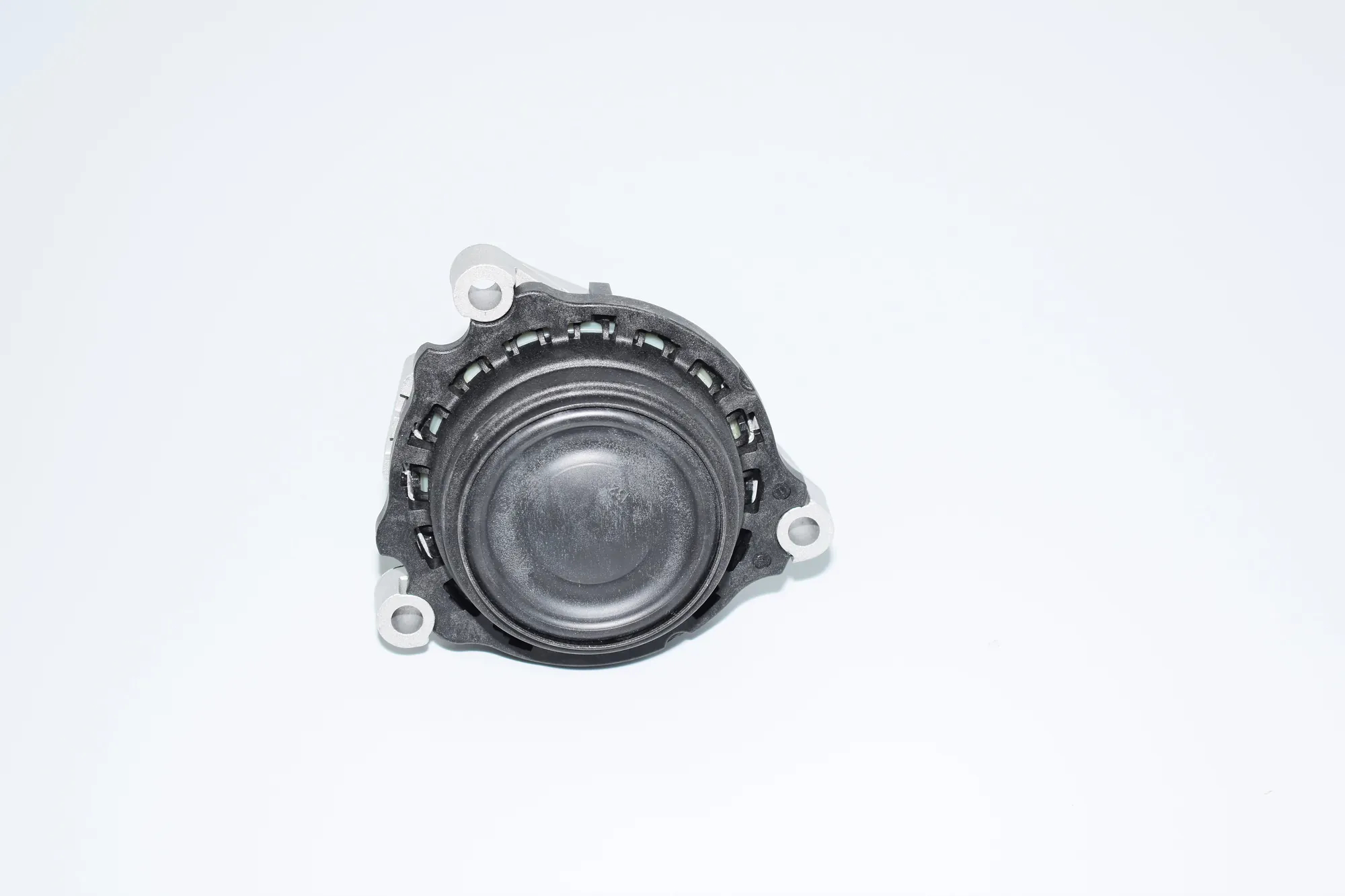 Right Side Engine Mount – OEM 6856184 · BMW 3 (F30, F80) BMW 3 (F30, F80) 2015