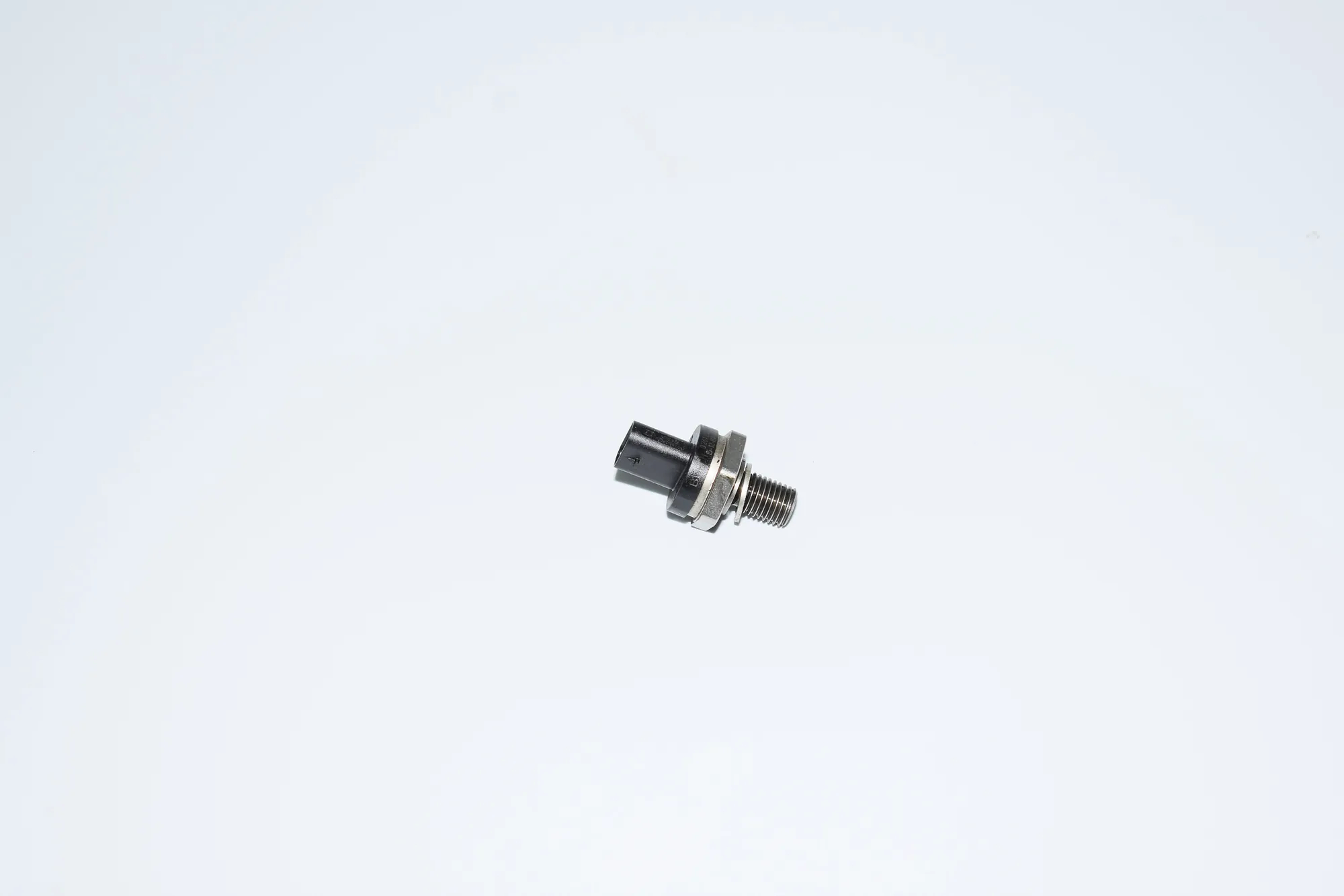 Fuel Rail Pressure Sensor – OEM 0261230403 · BMW 7 (G11, G12) BMW 7 (G11, G12) 2015 – 2
