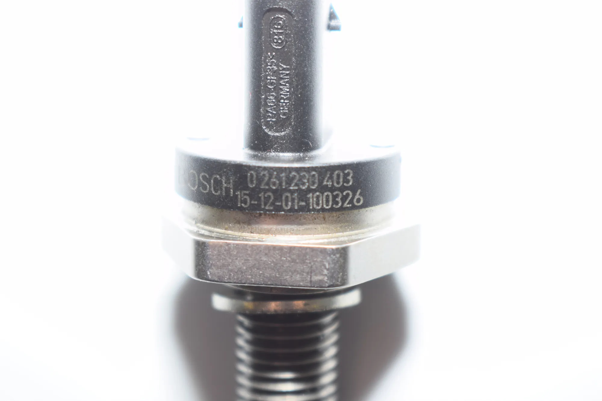 Fuel Rail Pressure Sensor – OEM 0261230403 · BMW 7 (G11, G12) BMW 7 (G11, G12) 2015 – 3