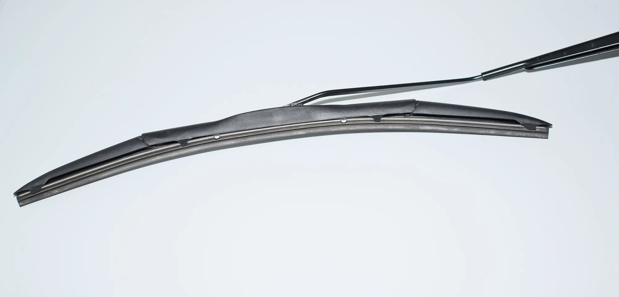 Front Wiper Arms – OEM 7304072 · BMW X5 (F15, F85) BMW X5 (F15, F85) 2015 – 3
