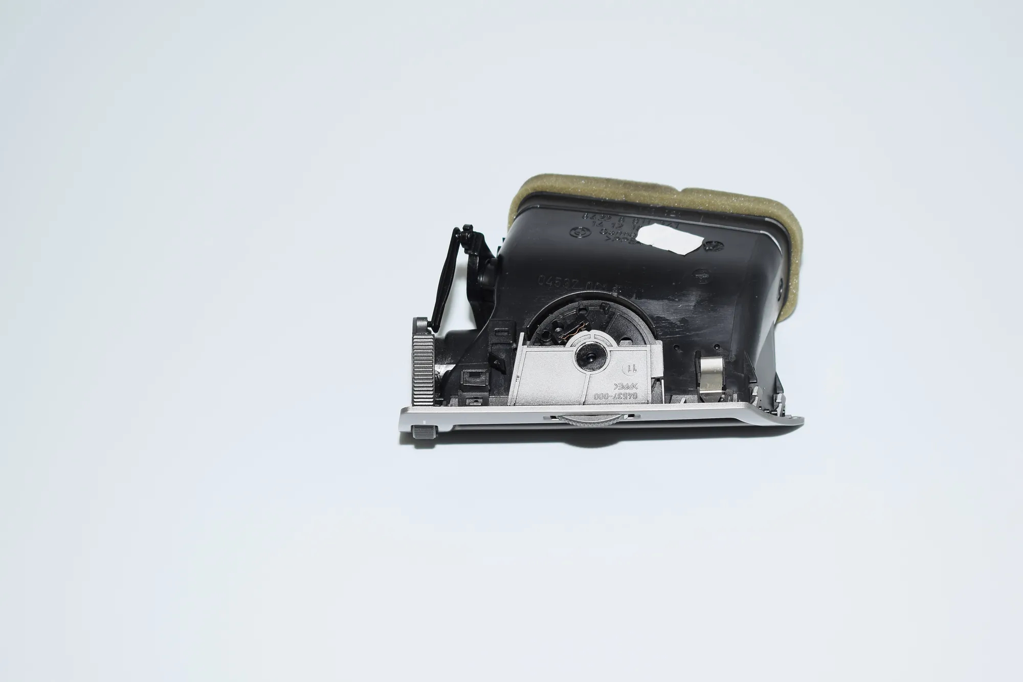 Dashboard Air Vents – OEM 6911241 · BMW 7 (E65, E66, E67) 730 Ld 2005 – 3