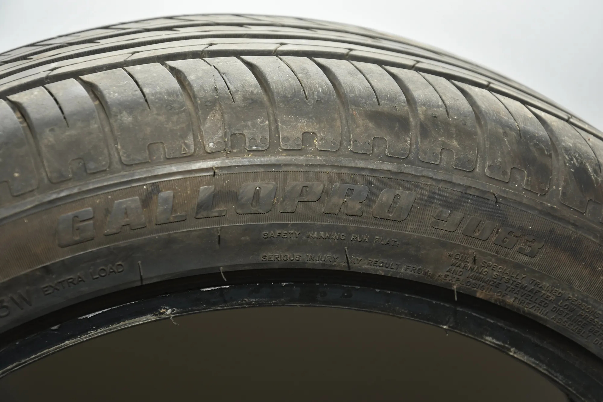 Tire · BMW 5 (E39) BMW 5 (E39) 530 d 1999 – 5