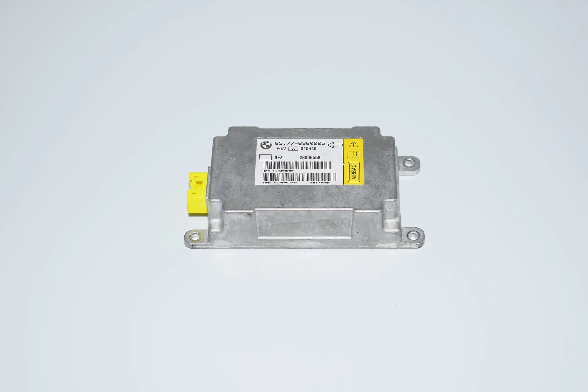 SRS Control Unit – OEM 6960225 · BMW 7 (E65, E66, E67) 730 Ld 2005 – 2