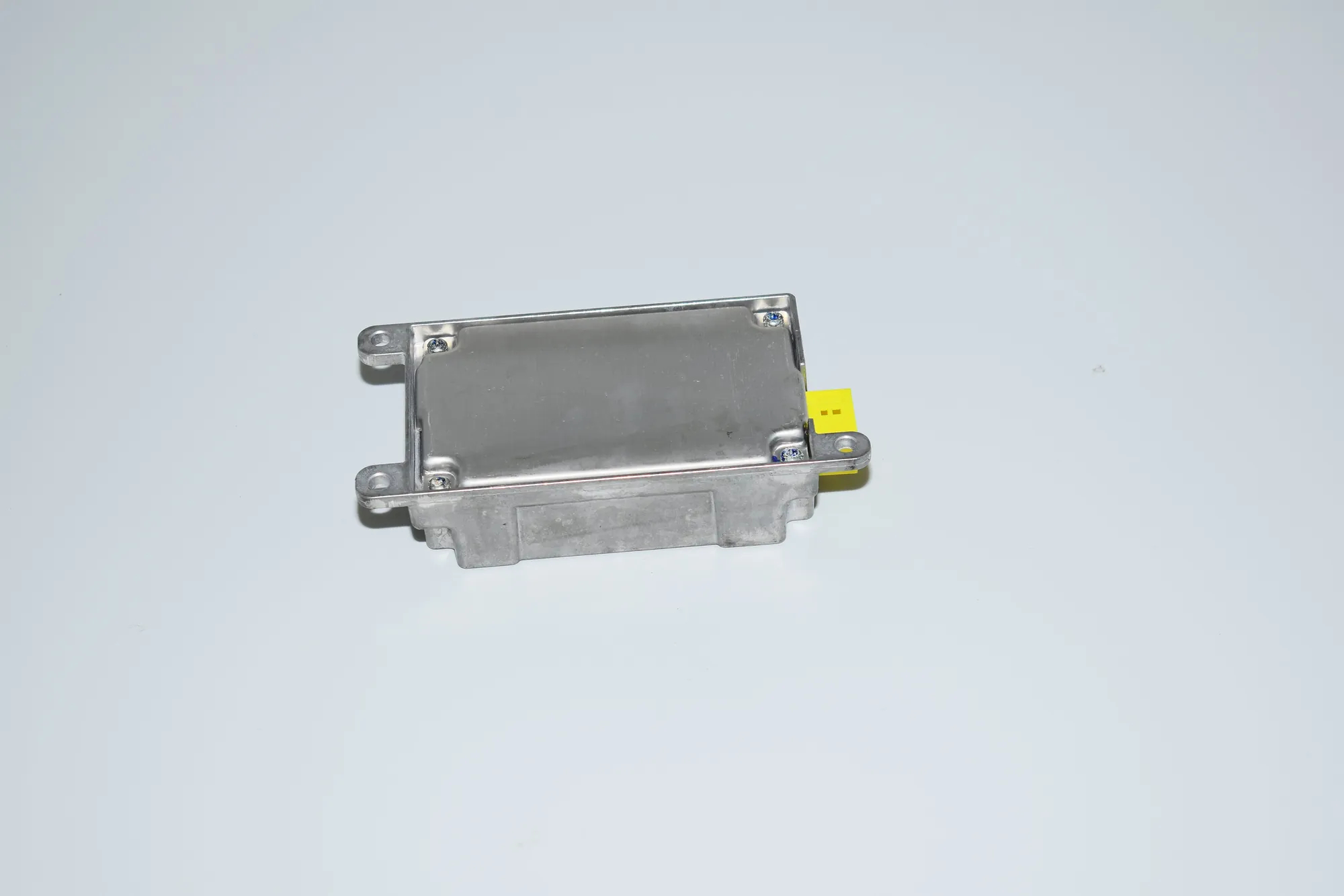 SRS Control Unit – OEM 6960225 · BMW 7 (E65, E66, E67) 730 Ld 2005 – 3