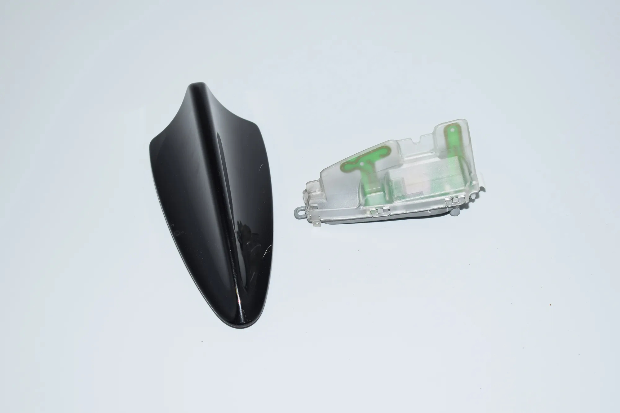 Antenna – OEM 6924344 · BMW 7 (E65, E66, E67) 730 Ld 2005 – 2