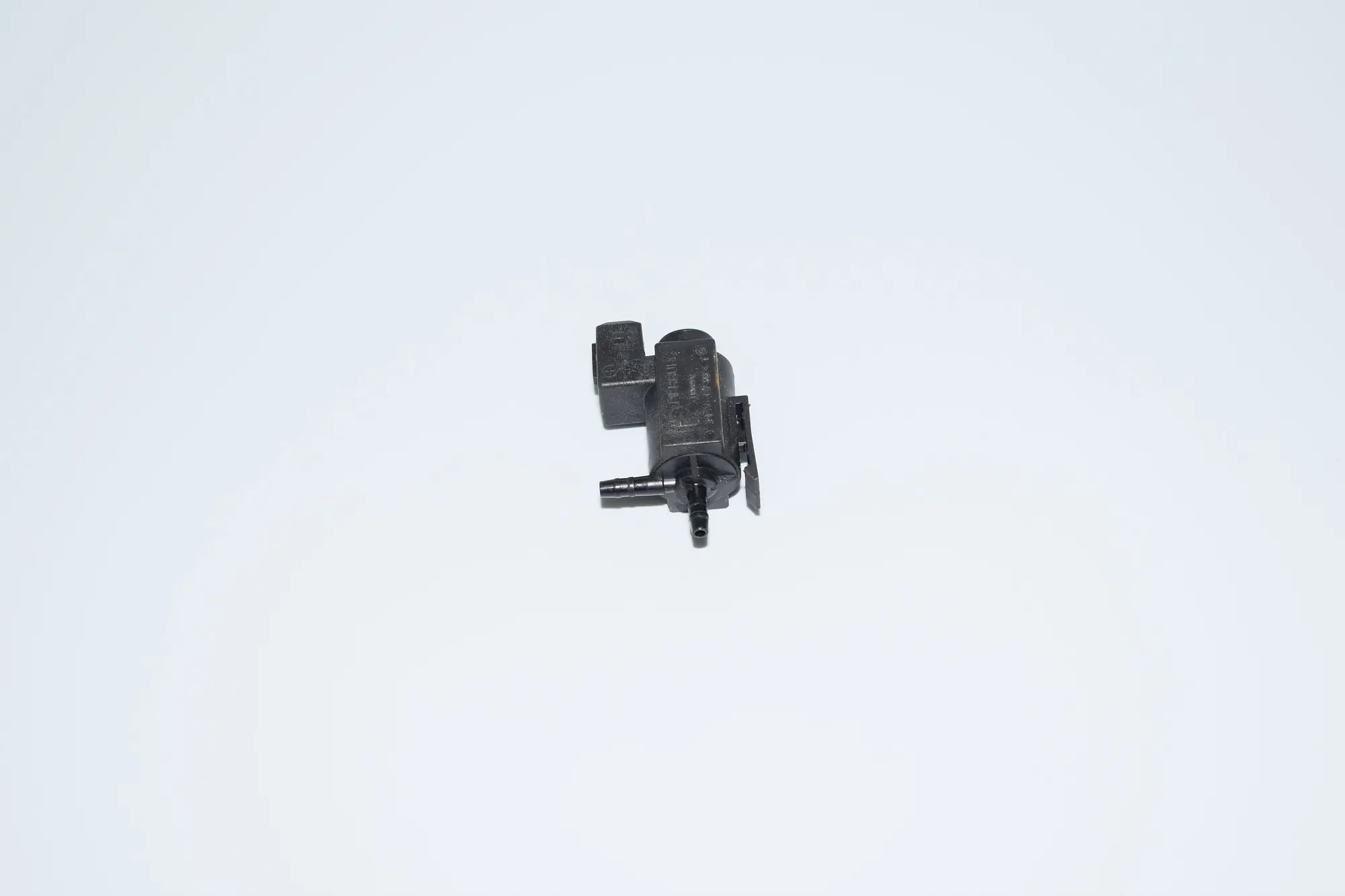 Solenoid Valve – OEM 1742712 · BMW 7 (E65, E66, E67) 730 Ld 2005 – 3