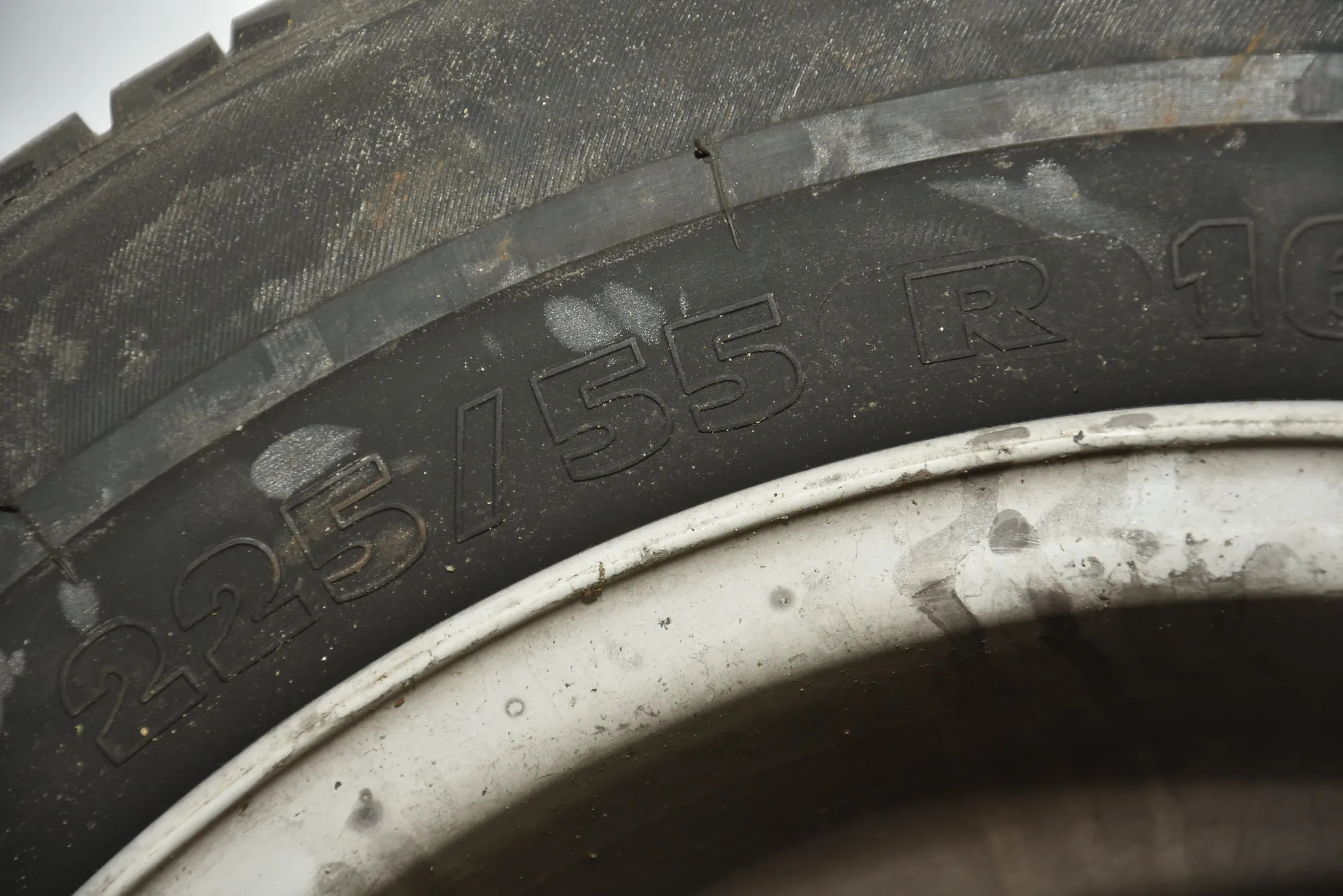 Tire · BMW 5 Touring (E39) 525 d 2003 – 5