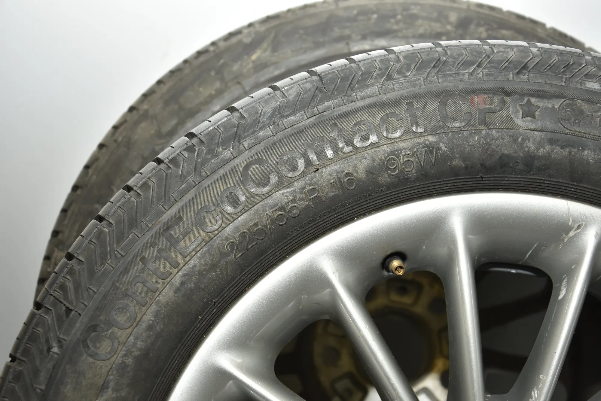 Tire · BMW 5 Touring (E39) 525 d 2003 – 3