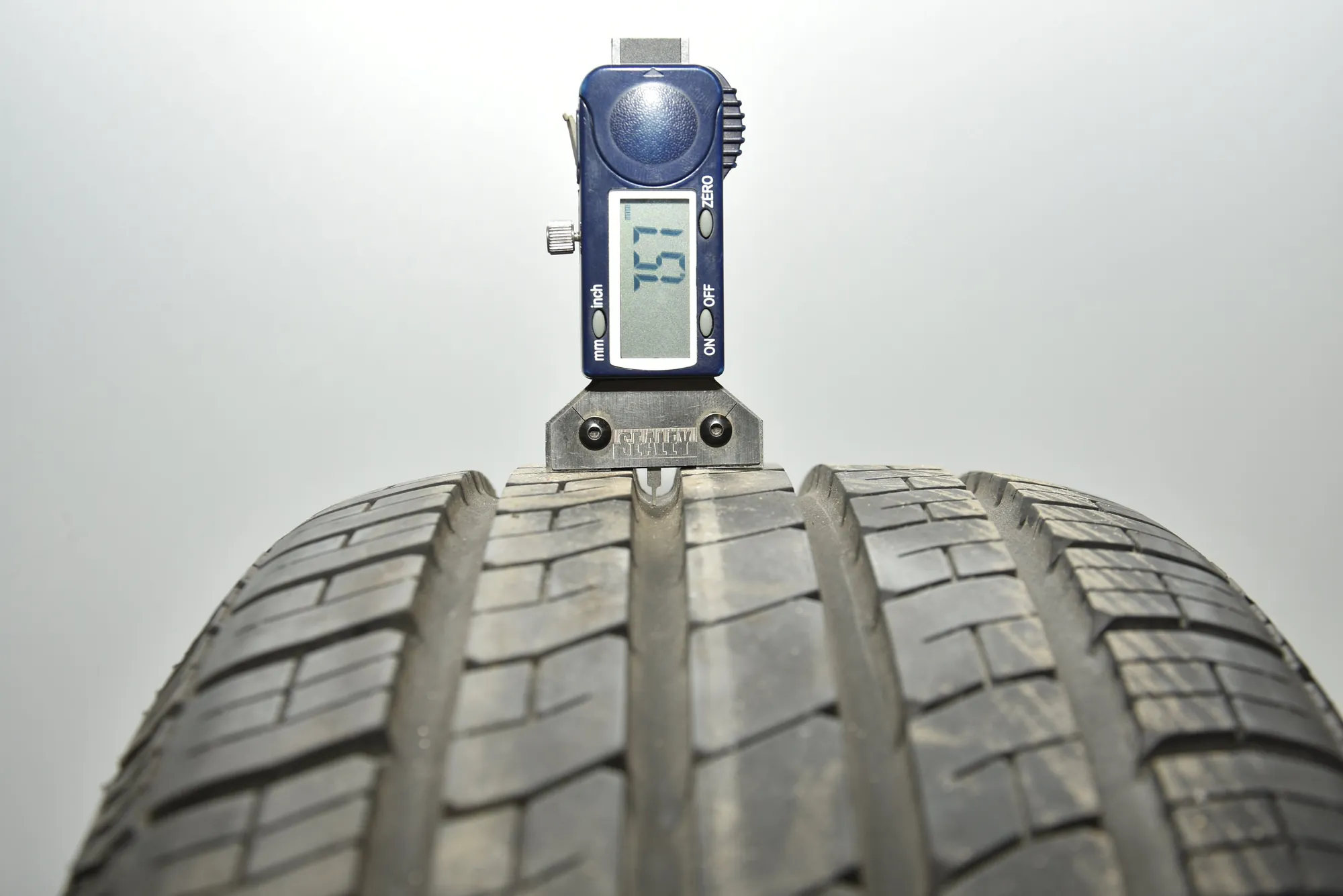 Tire · BMW 5 Touring (E39) 525 d 2003 – 2