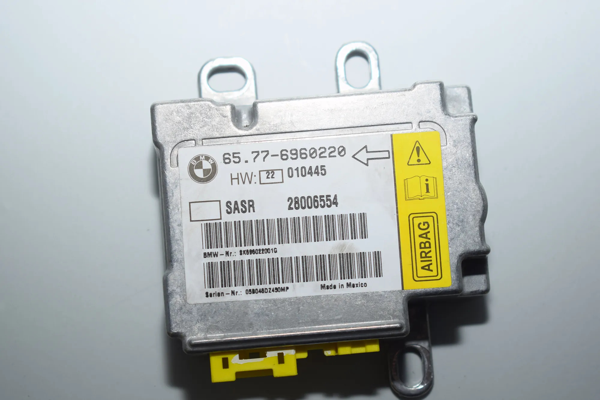 SRS Control Unit – OEM 6960220 · BMW 7 (E65, E66, E67) 730 Ld 2005 – 4