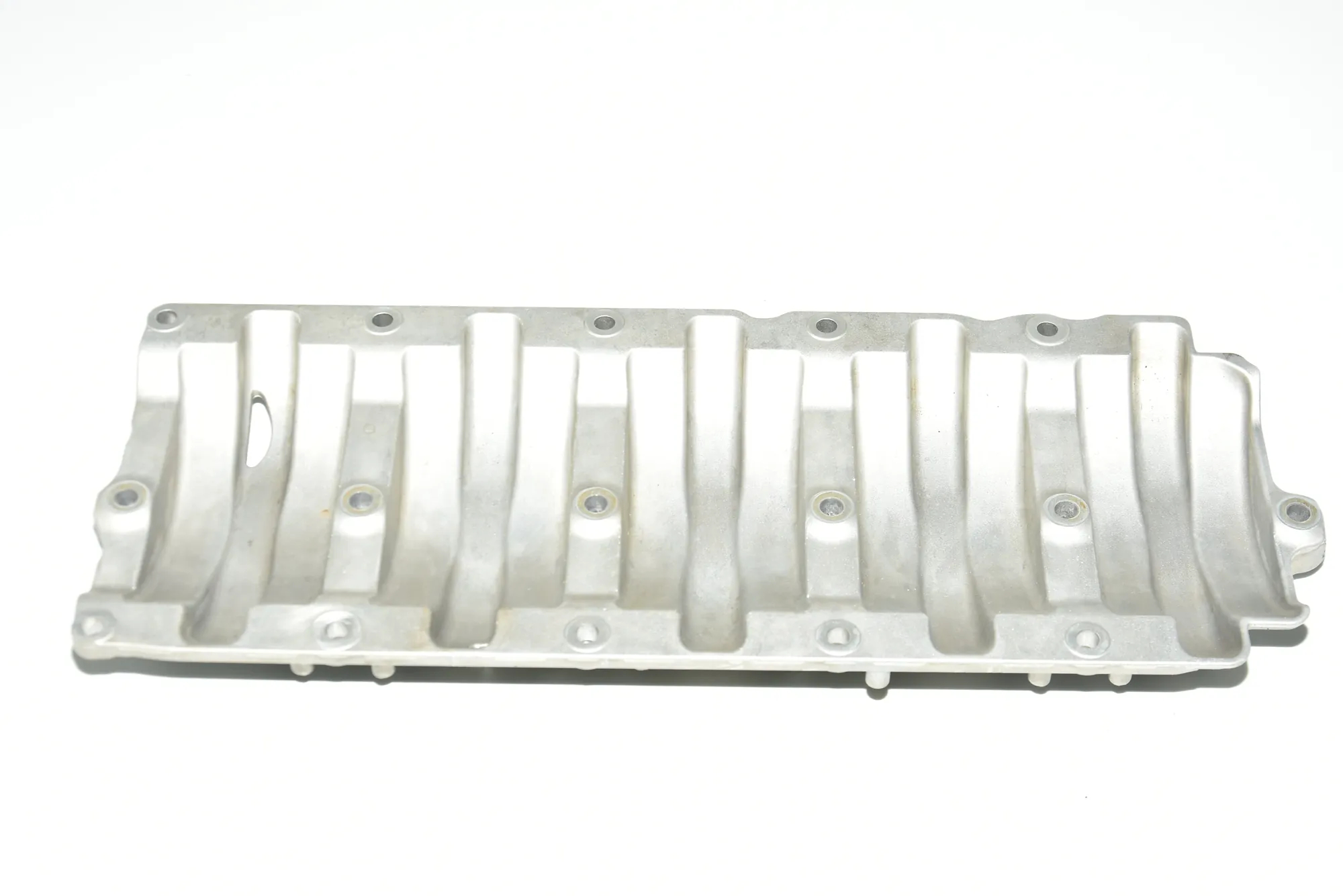 Engine Oil Pan – OEM 7643045 · BMW 3 (F30, F80) BMW 3 (F30, F80) 340 i 2015