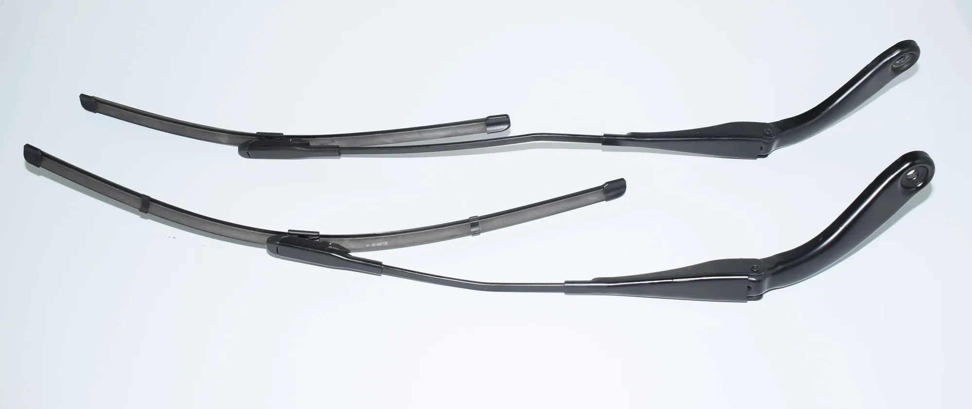 Front Wiper Arms – OEM 7260482 · BMW 3 (F30, F80) 330 d xDrive 2014 – 2