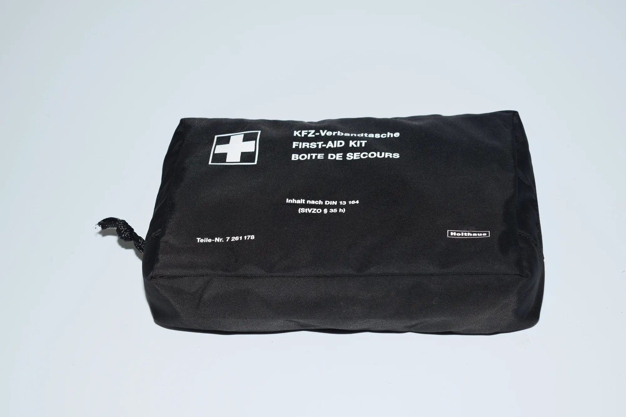 First Aid Kit · BMW 3 (F30, F80) 330 d xDrive 2014