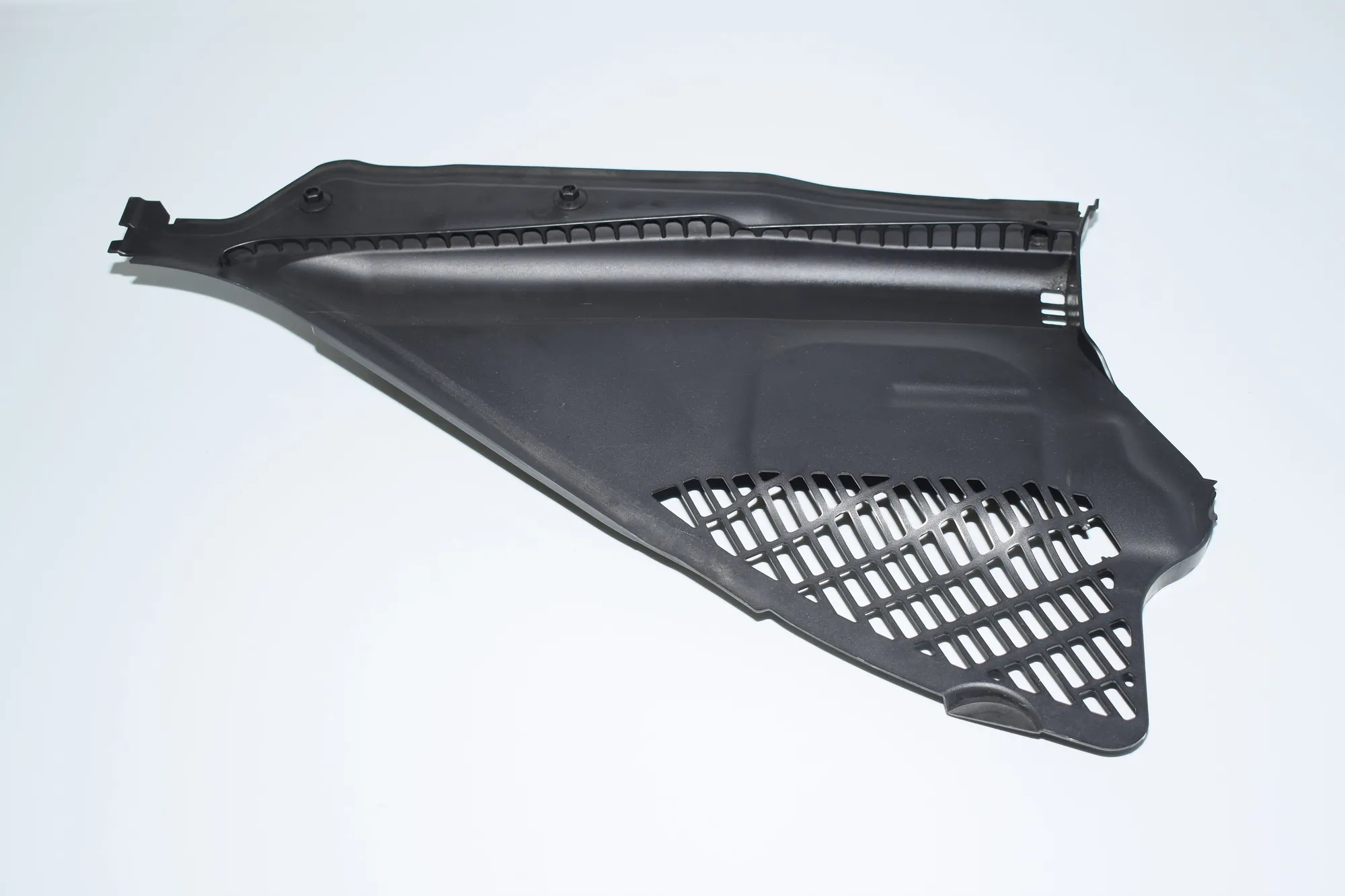 Other Trim Parts – OEM 9206486 · BMW 3 (F30, F80) 330 d xDrive 2014 – 3