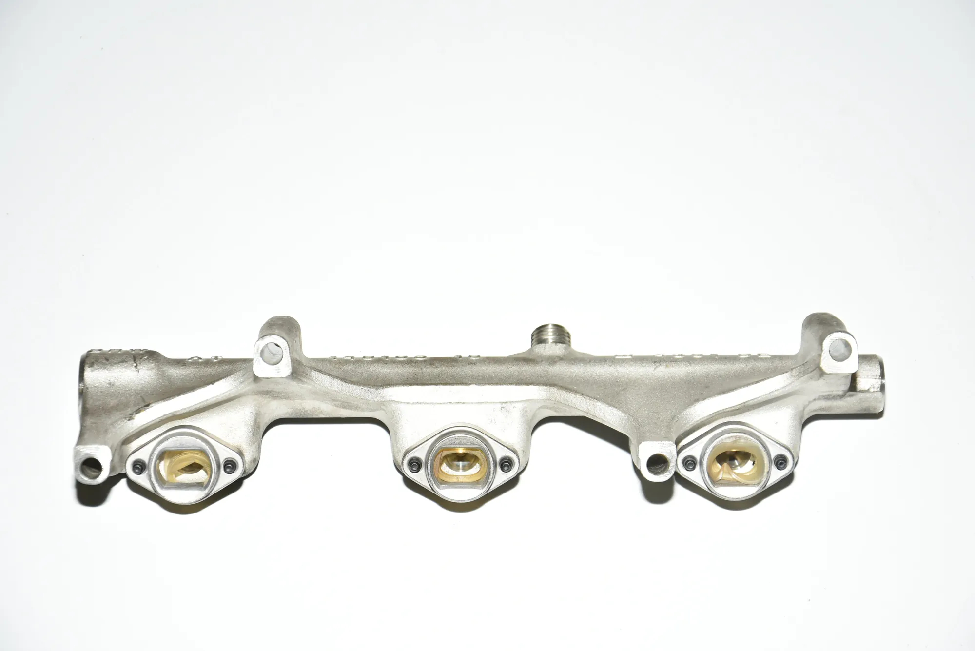 Left Side Fuel Rail – OEM 7639975 · BMW 3 (F30, F80) BMW 3 (F30, F80) 340 i 2015 – 3