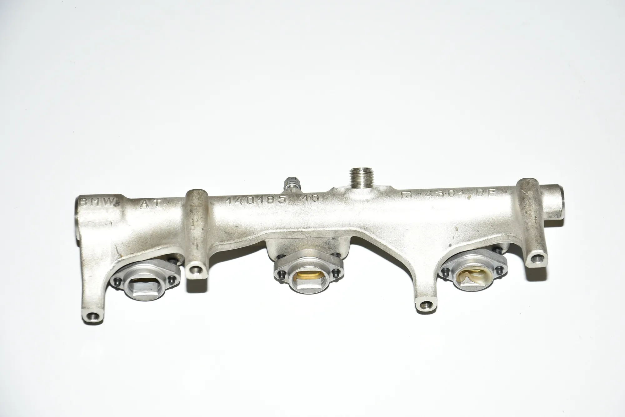 Left Side Fuel Rail – OEM 7639975 · BMW 3 (F30, F80) BMW 3 (F30, F80) 340 i 2015 – 2