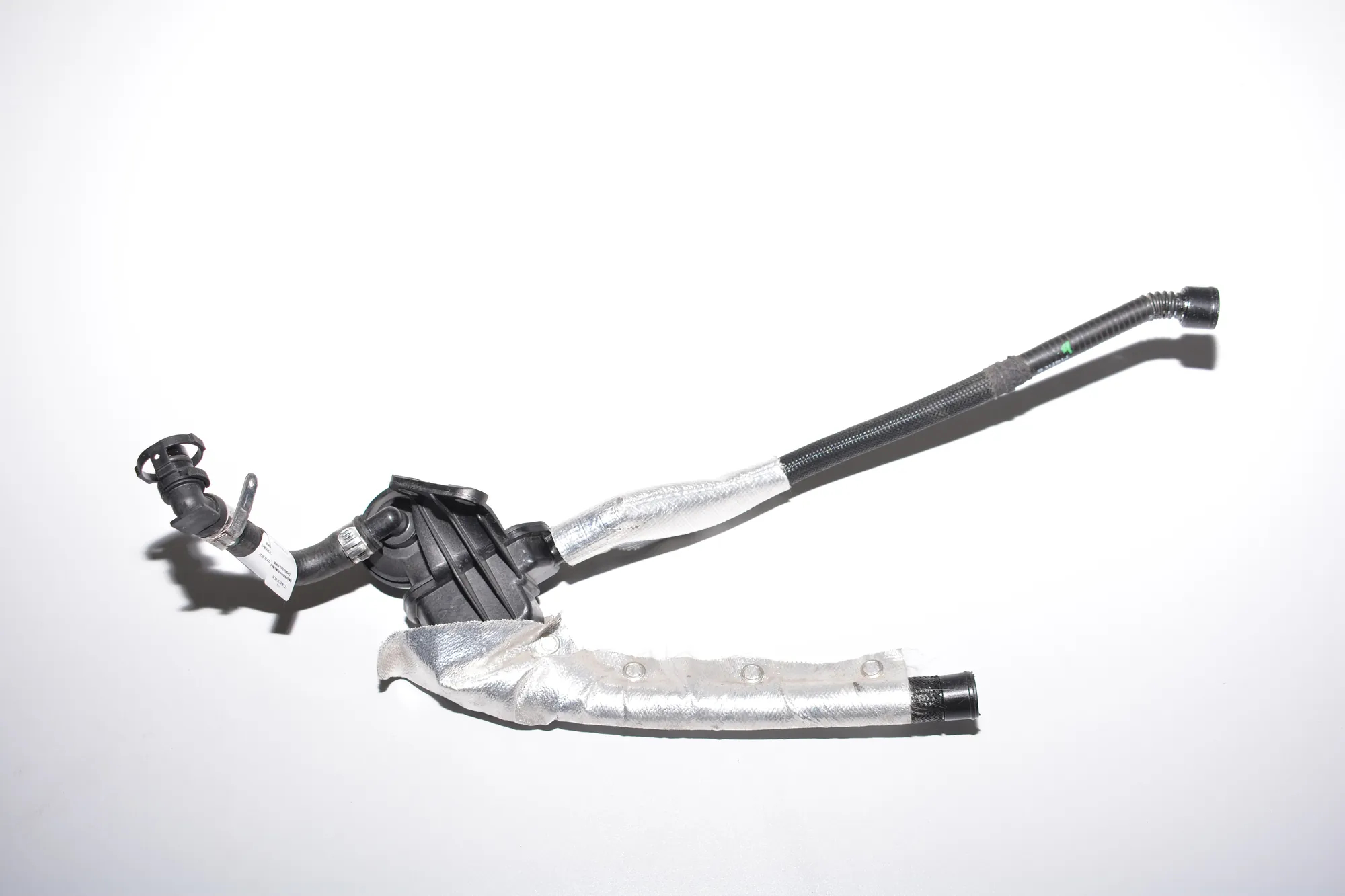 Other Engine Compartment Parts – OEM 8544835 · BMW i3 (I01) Hybrid 2016 – 3