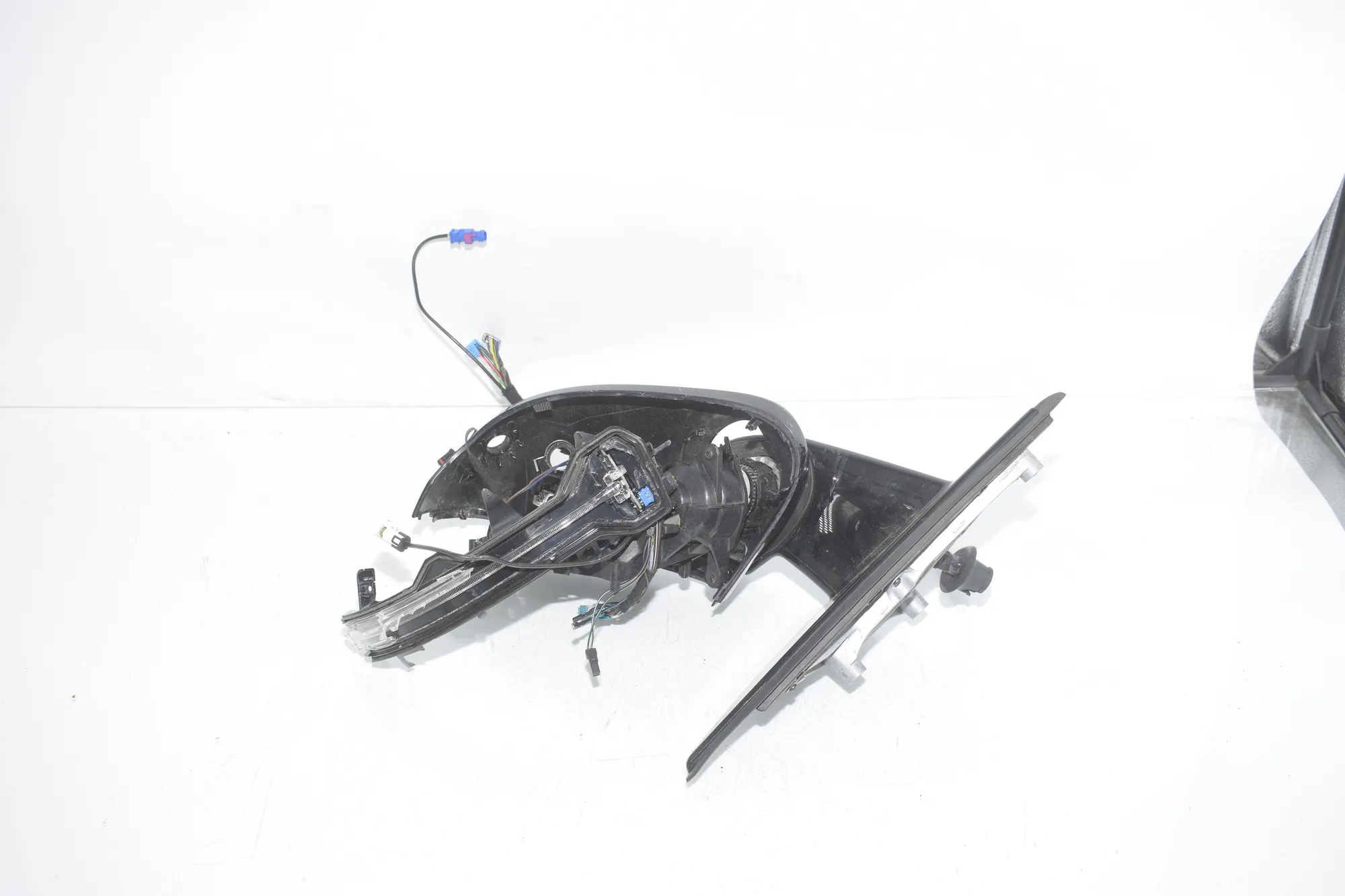 Front Left Door Mirror Frame · BMW iX1 (U11 BEV) BMW iX1 (U11 BEV) xDrive 30 2023