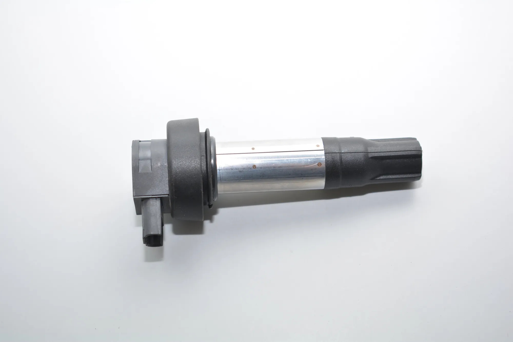 High Voltage Ignition Coil – OEM 8569194 · BMW i3 (I01) Hybrid 2016 – 2