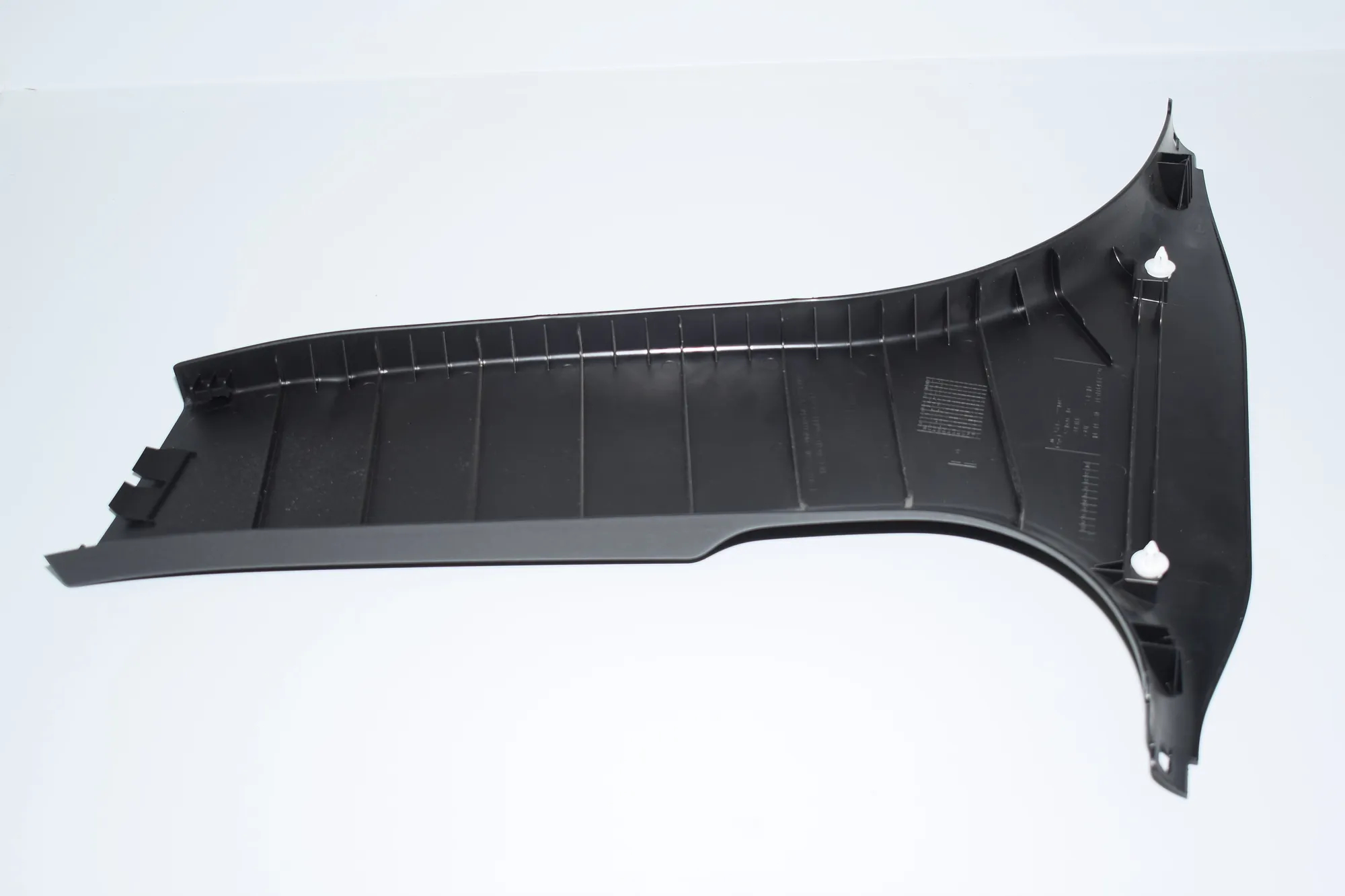 Right Side B Pillar Trim – OEM 7221002 · BMW 3 (F30, F80) 330 d xDrive 2014 – 2