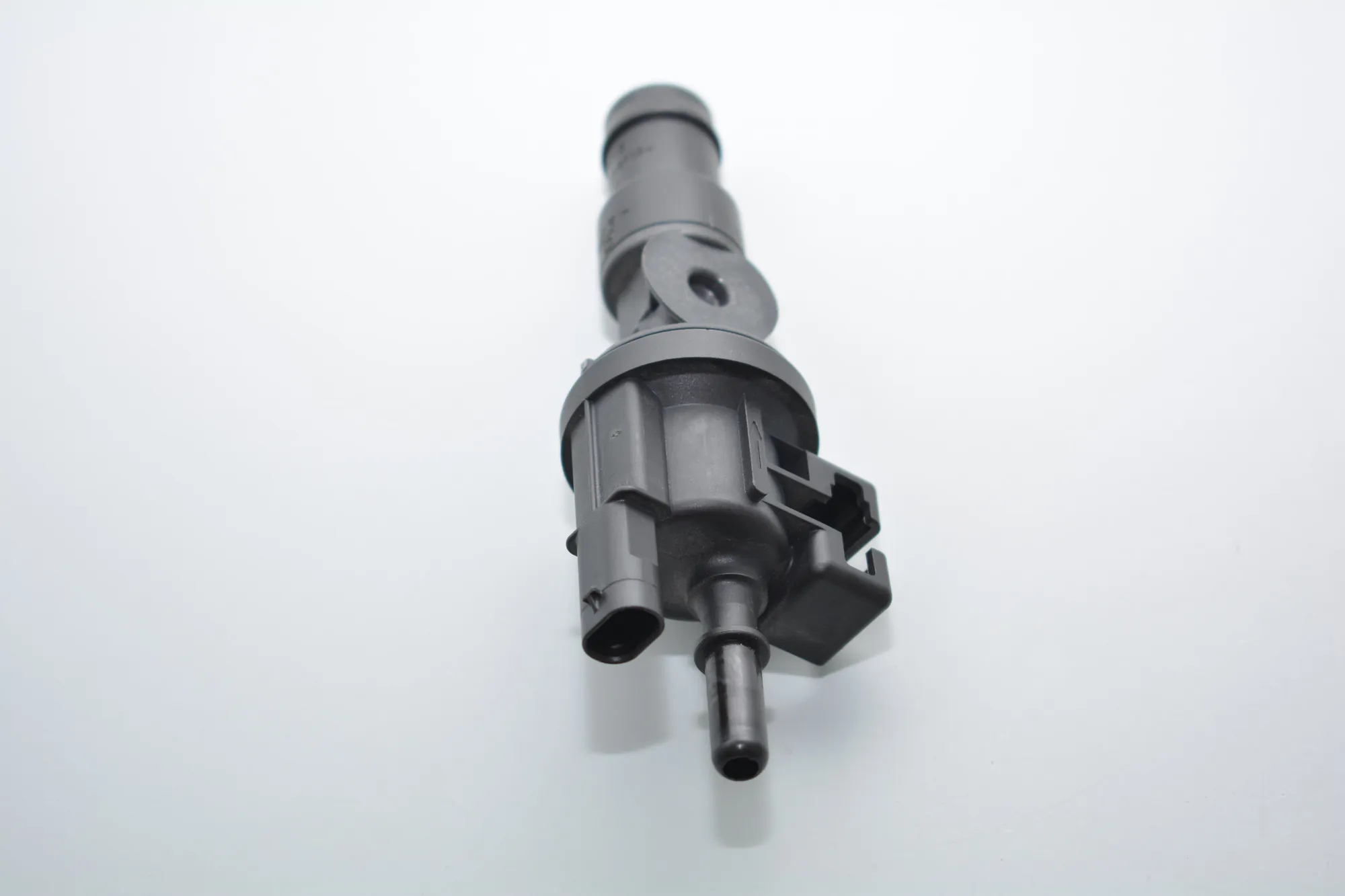 Vacuum Valve – OEM 7637268 · BMW i3 (I01) Hybrid 2016 – 3