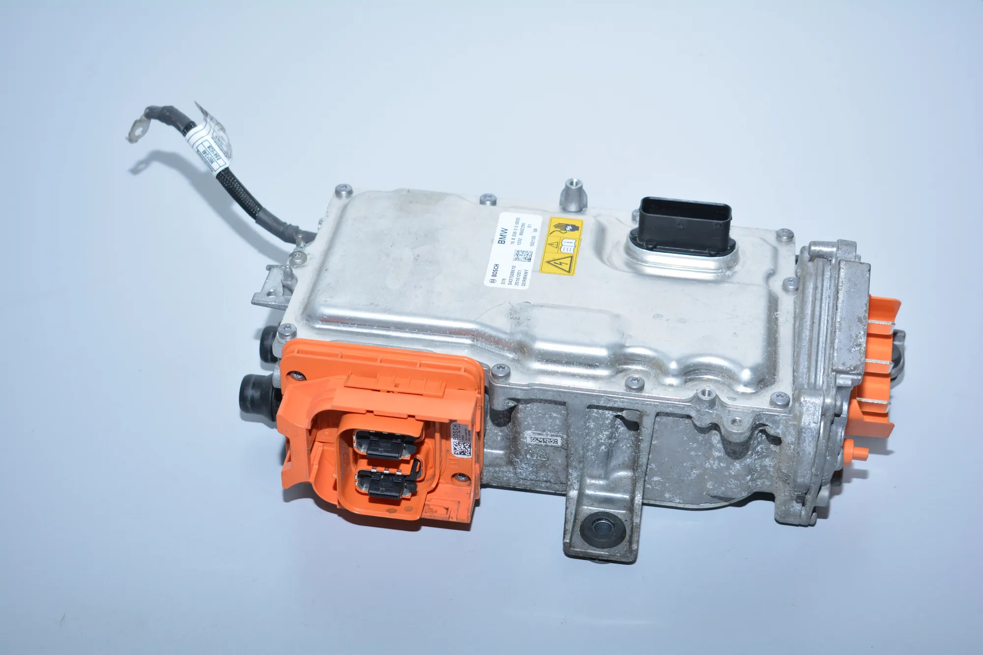 Other Control Units – OEM 0437508610 · BMW i3 (I01) Hybrid 2016