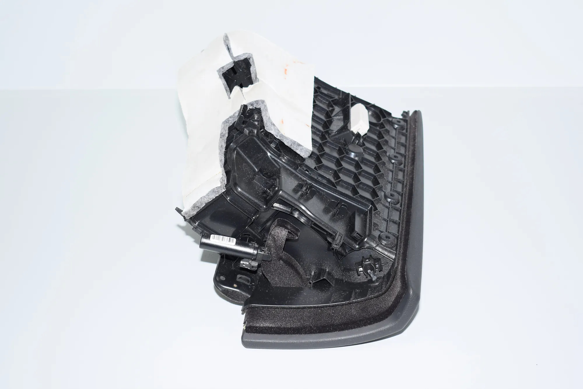 Glove Compartment – OEM 9228284 · BMW 3 (F30, F80) 330 d xDrive 2014 – 2
