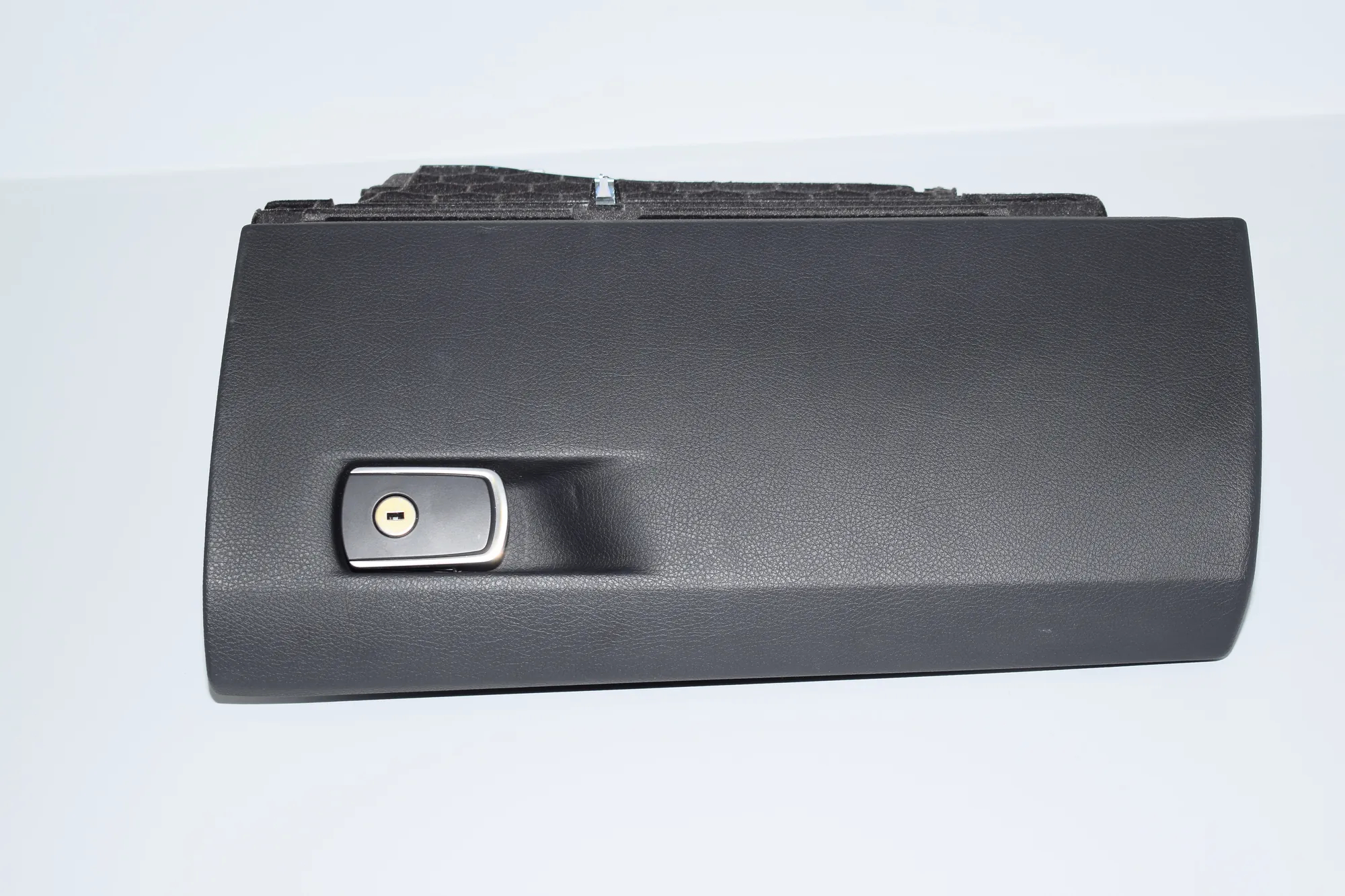 Glove Compartment – OEM 9228284 · BMW 3 (F30, F80) 330 d xDrive 2014