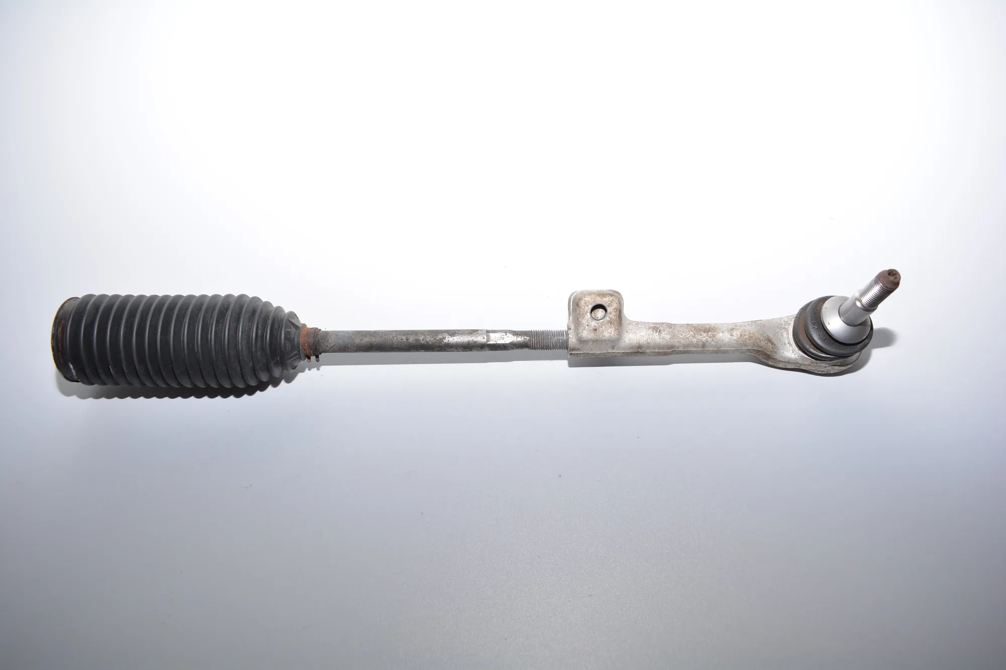 Right Side Steering Tie Rod · BMW i3 (I01) Hybrid 2016 – 4