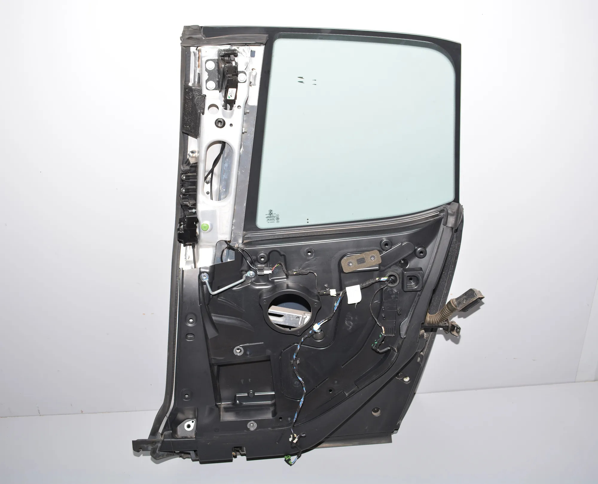 Rear Right Door – OEM 9391869 · BMW i3 (I01) Hybrid 2016 – 4