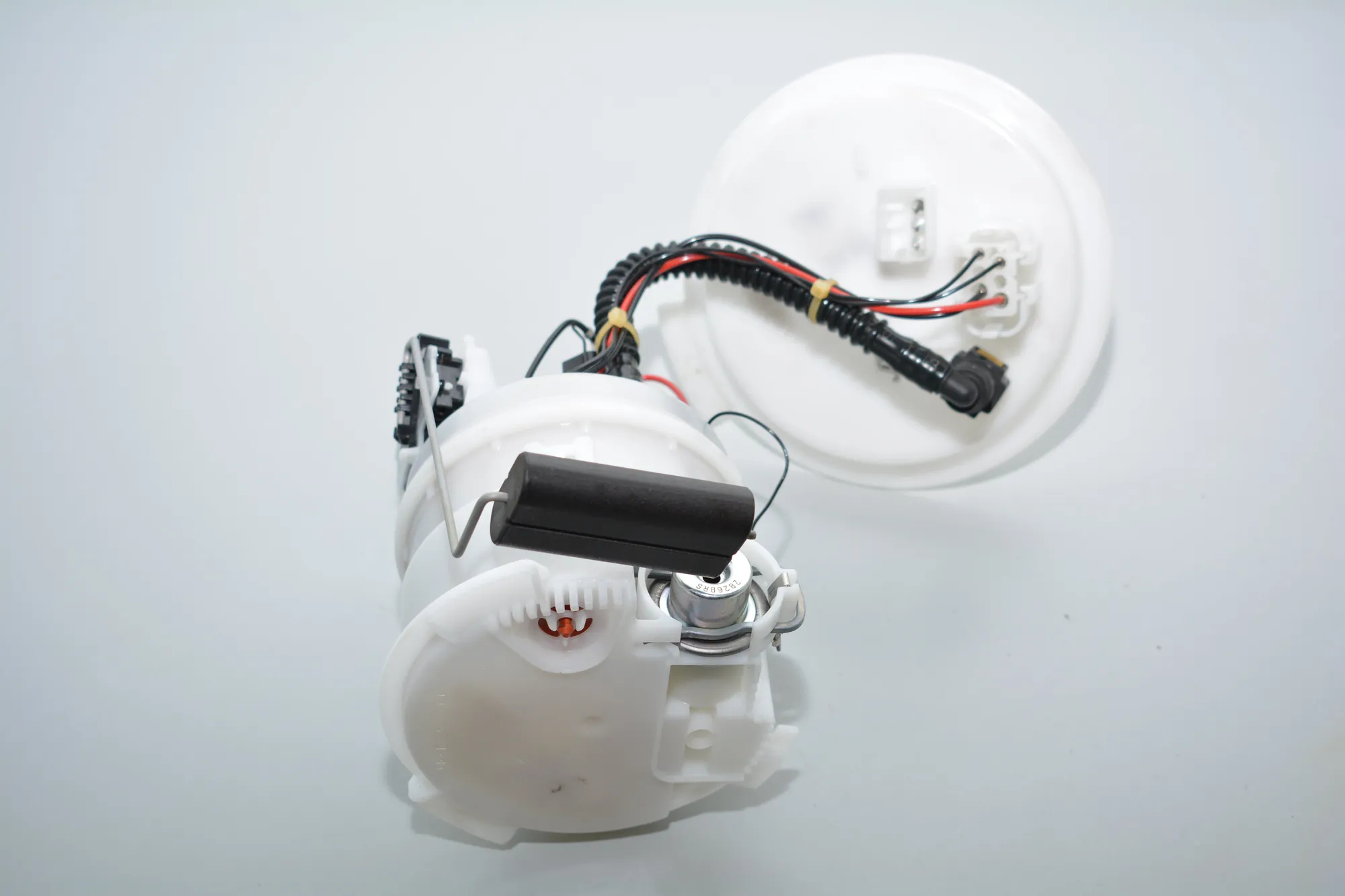 Fuel Tank Pump – OEM 100106000 · BMW i3 (I01) Hybrid 2016 – 3
