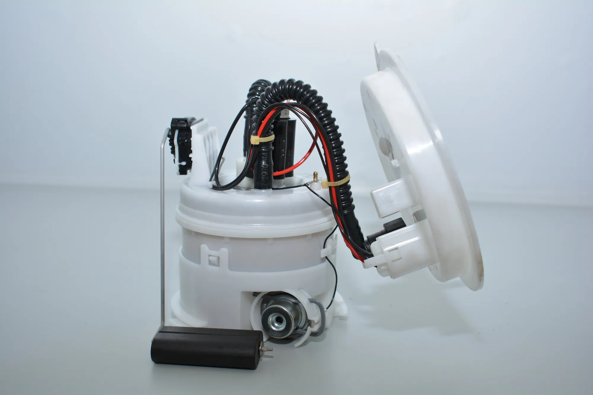 Fuel Tank Pump – OEM 100106000 · BMW i3 (I01) Hybrid 2016