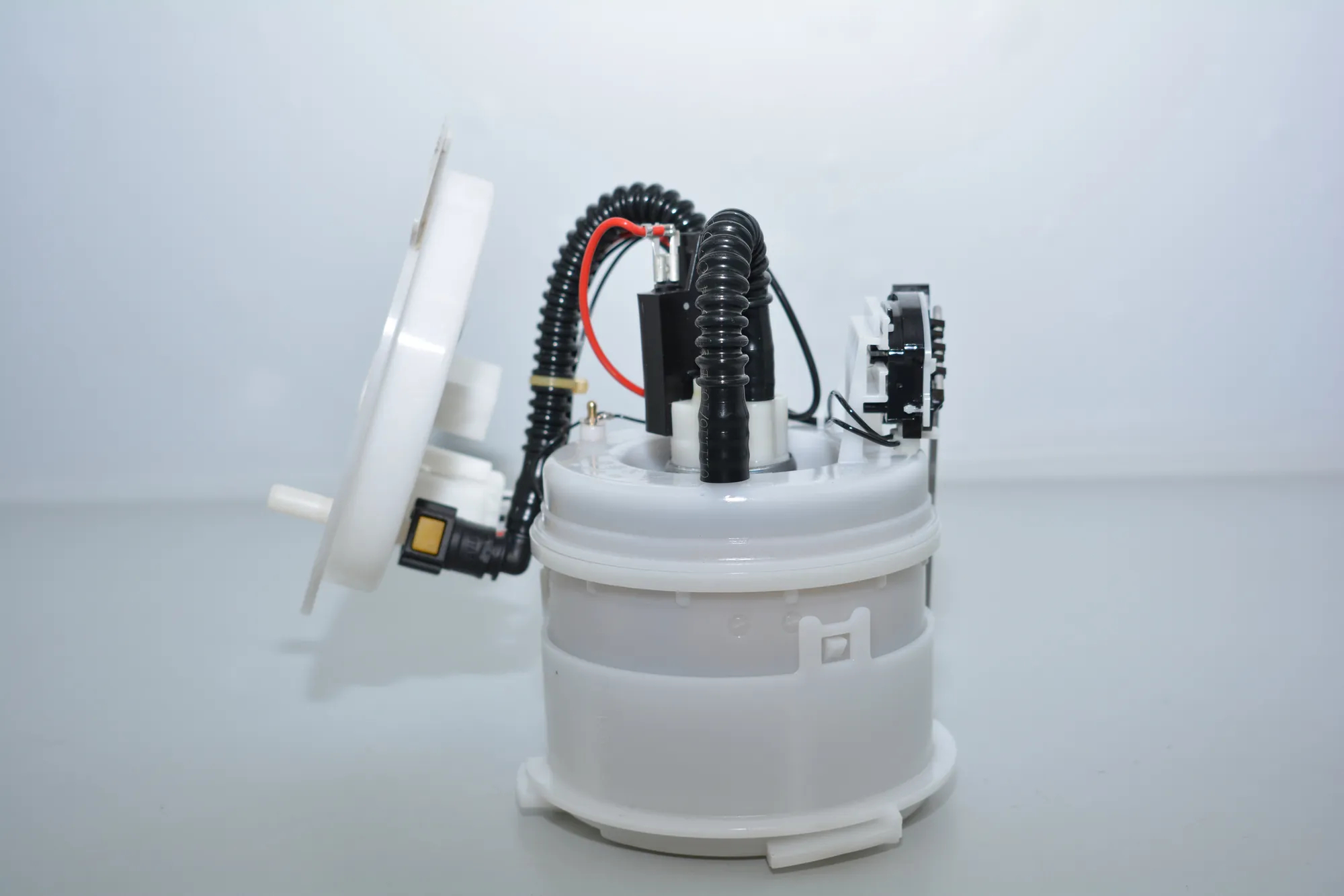 Fuel Tank Pump – OEM 100106000 · BMW i3 (I01) Hybrid 2016 – 2
