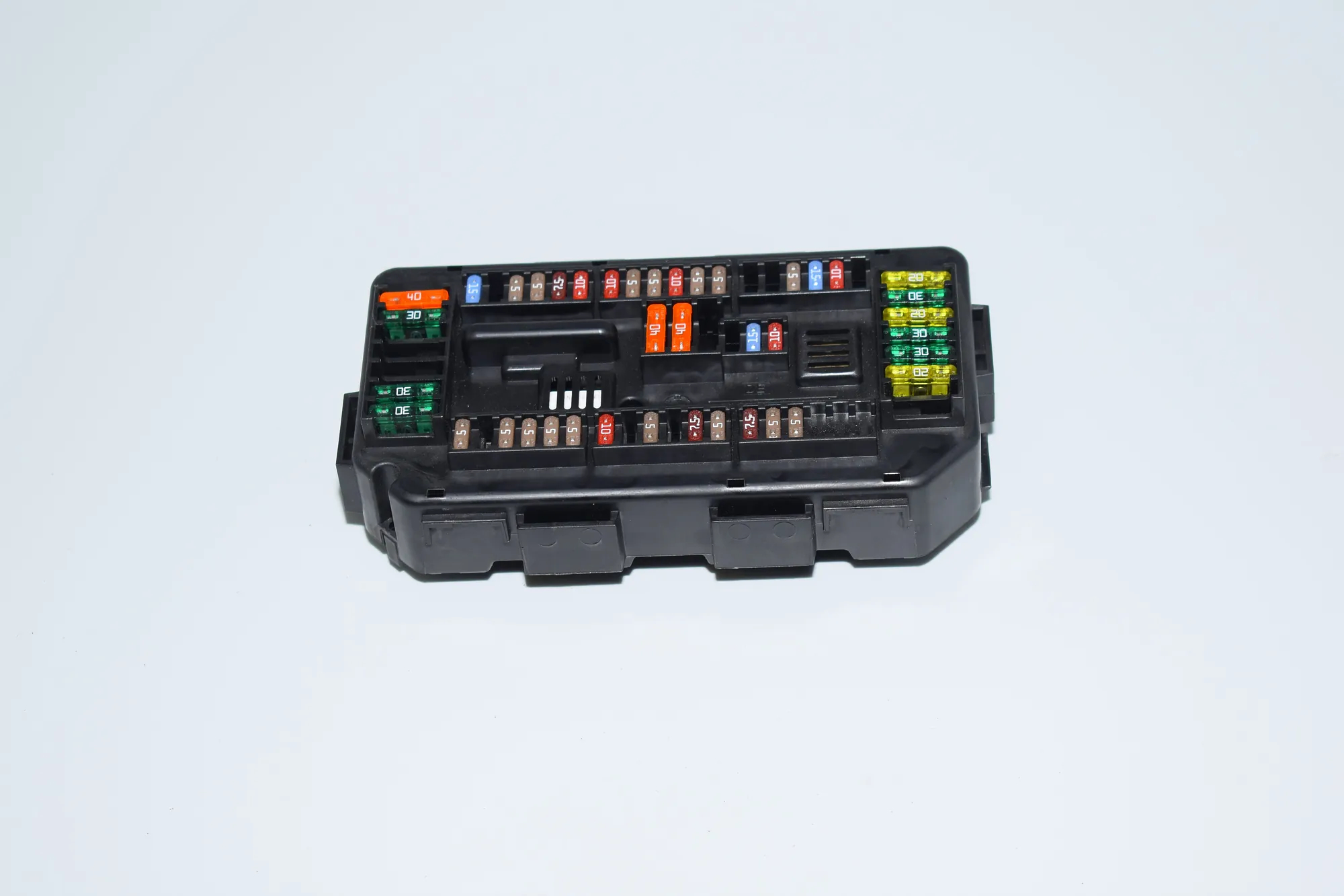 Fuse Box – OEM 9337879 · BMW 3 (F30, F80) 330 d xDrive 2014