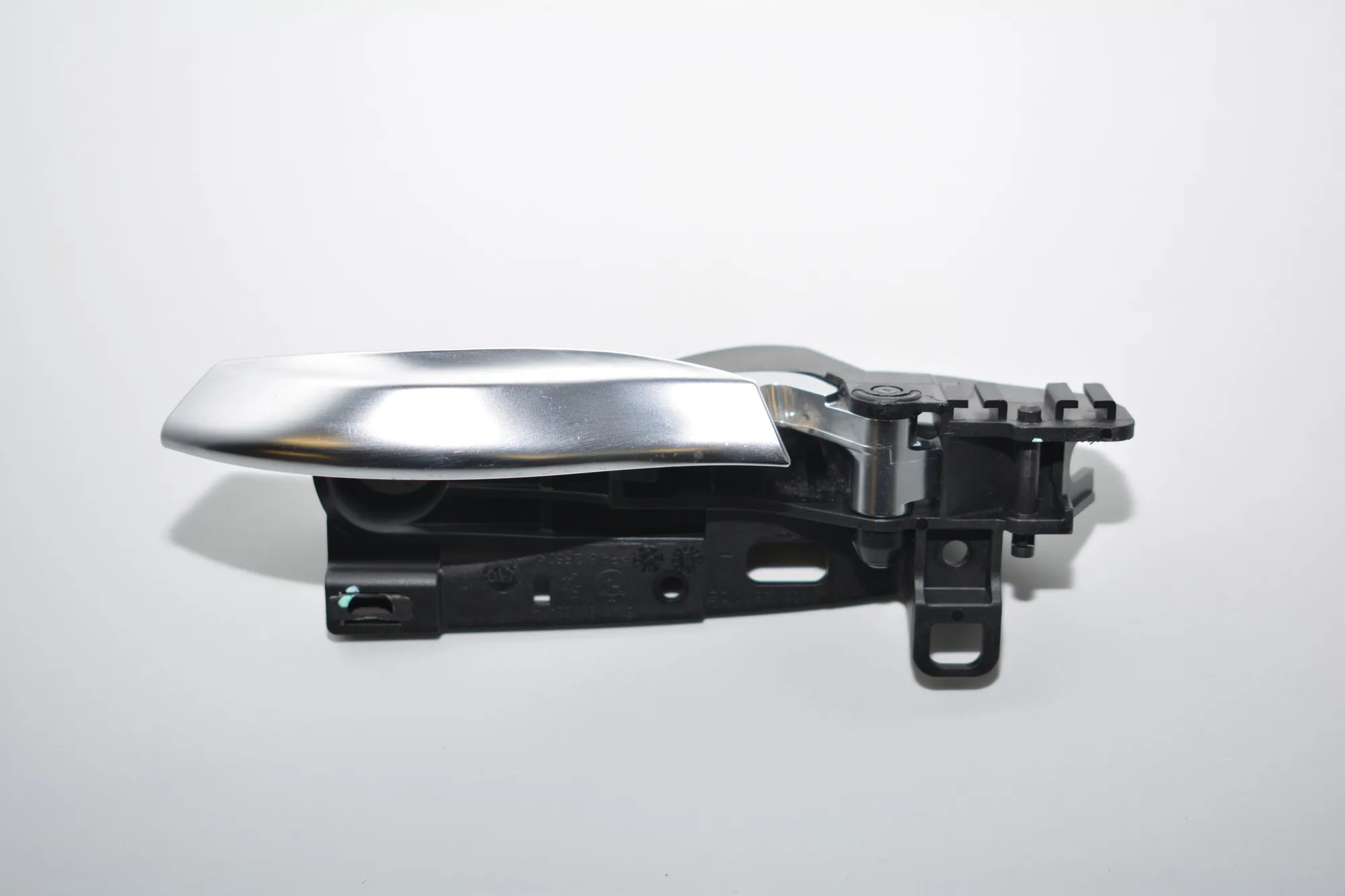 Front Left Inner Opening Handle – OEM 9116341 · BMW 7 (F01, F02) BMW 7 (F01, F02) 730 d 2010 – 2