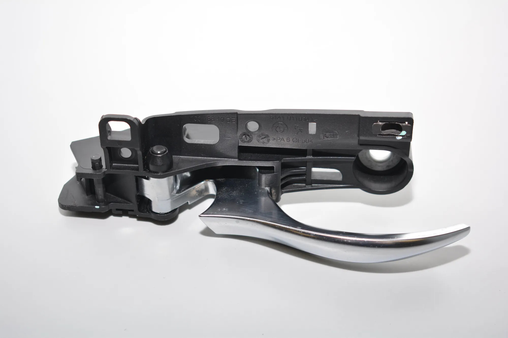 Front Left Inner Opening Handle – OEM 9116341 · BMW 7 (F01, F02) BMW 7 (F01, F02) 730 d 2010