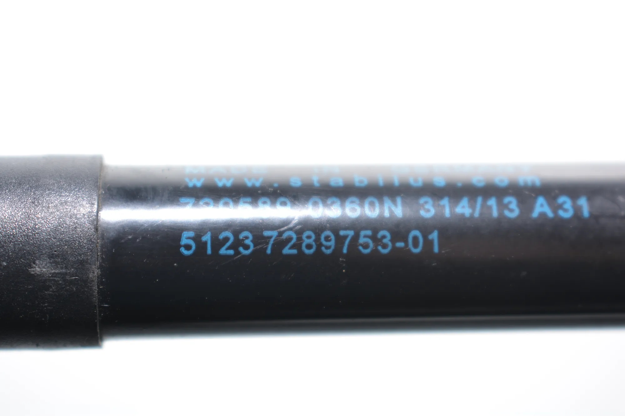 Front Left Bonnet Strut – OEM 7289753 · BMW 7 (F01, F02) BMW 7 (F01, F02) 730 d 2012 – 4