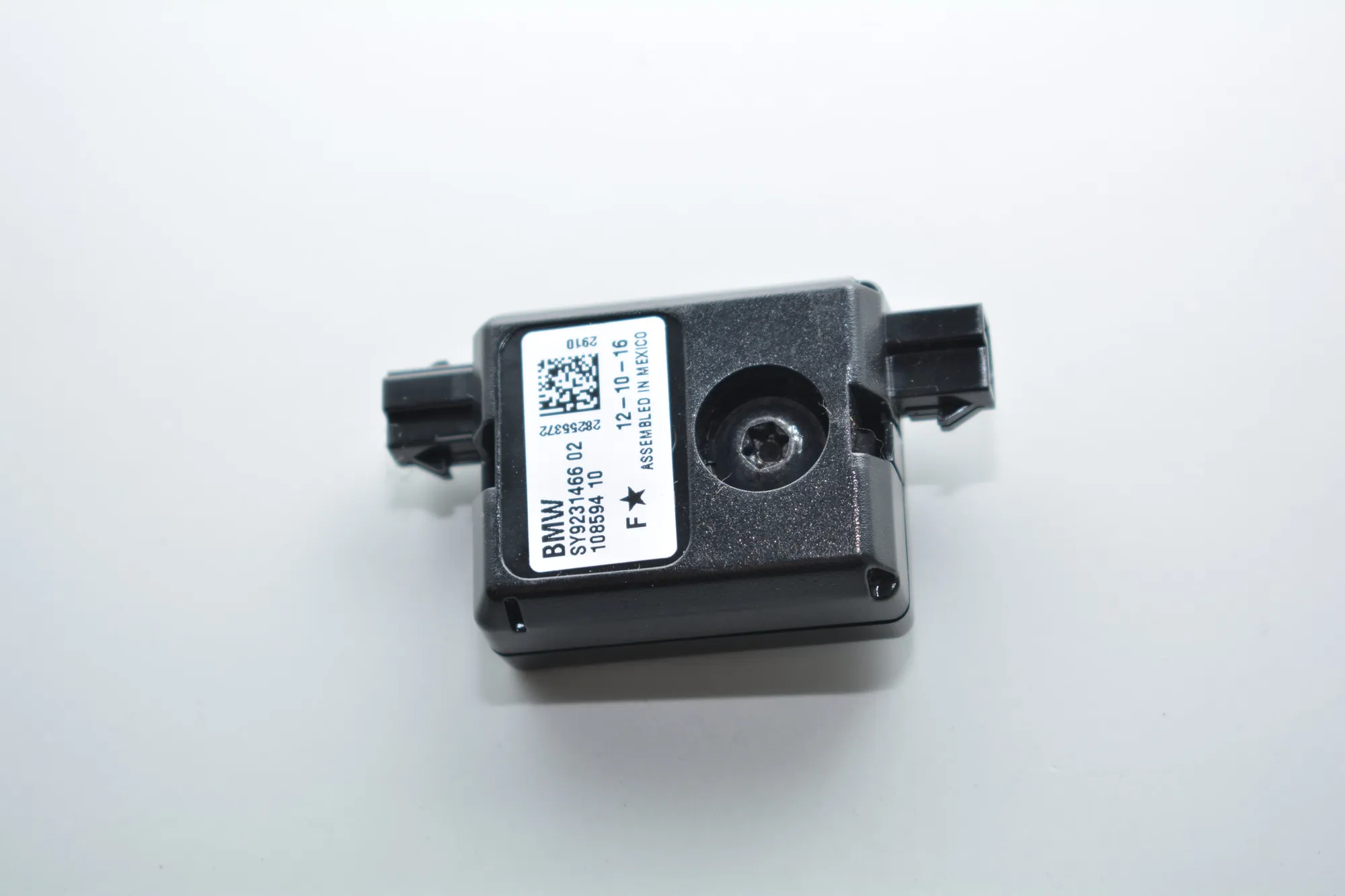 Antenna Amplifier – OEM 9231466 · BMW i3 (I01) Hybrid 2016 – 3