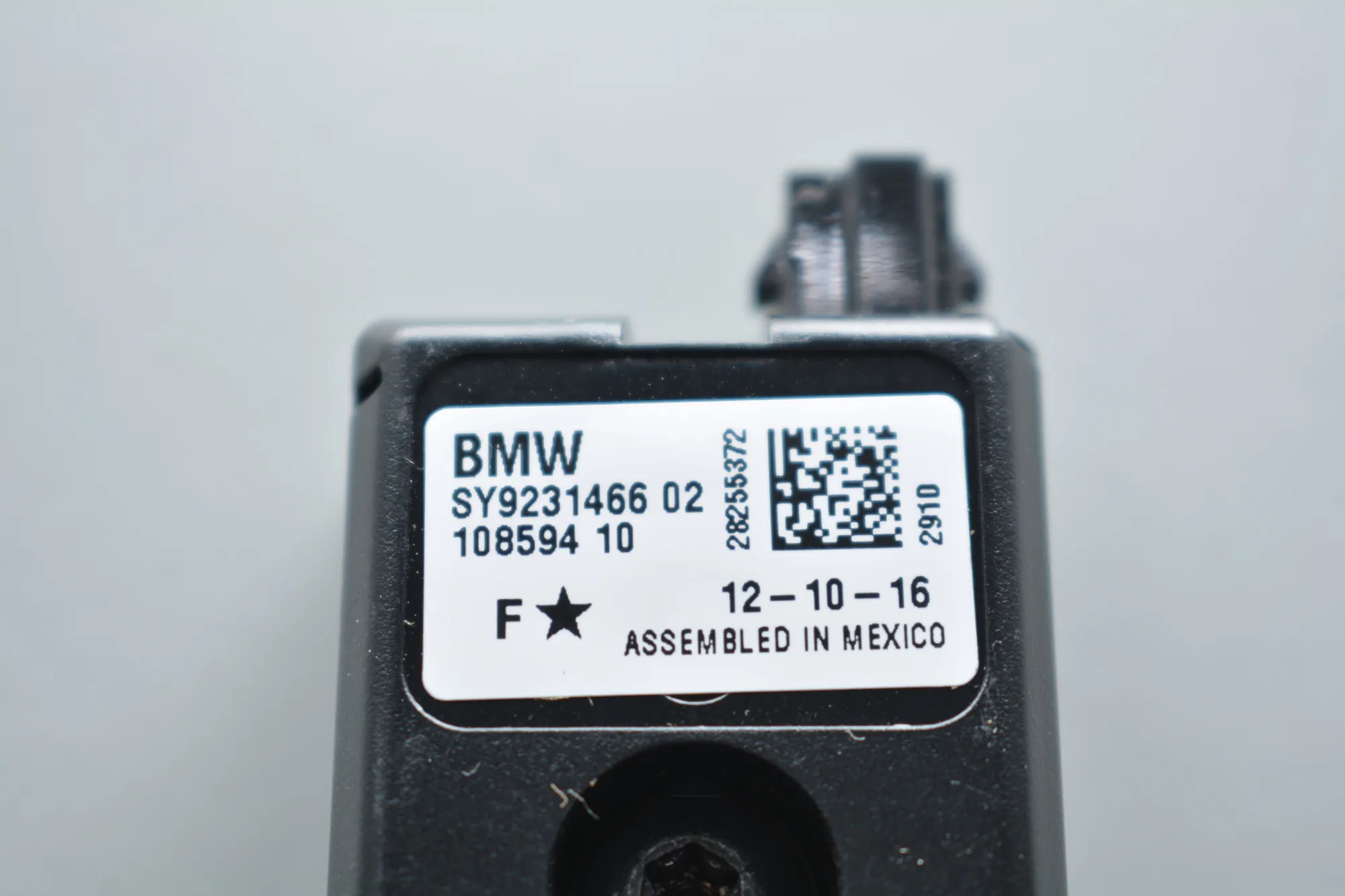 Antenna Amplifier – OEM 9231466 · BMW i3 (I01) Hybrid 2016 – 4