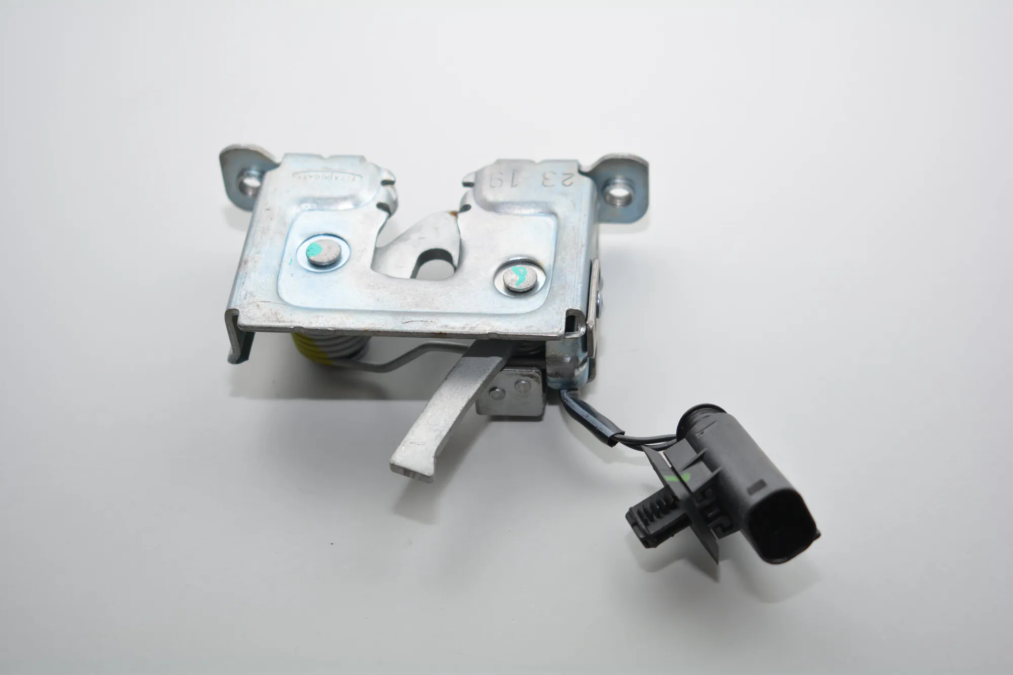 Bonnet Lock – OEM 7299162 · BMW i3 (I01) Hybrid 2016 – 3