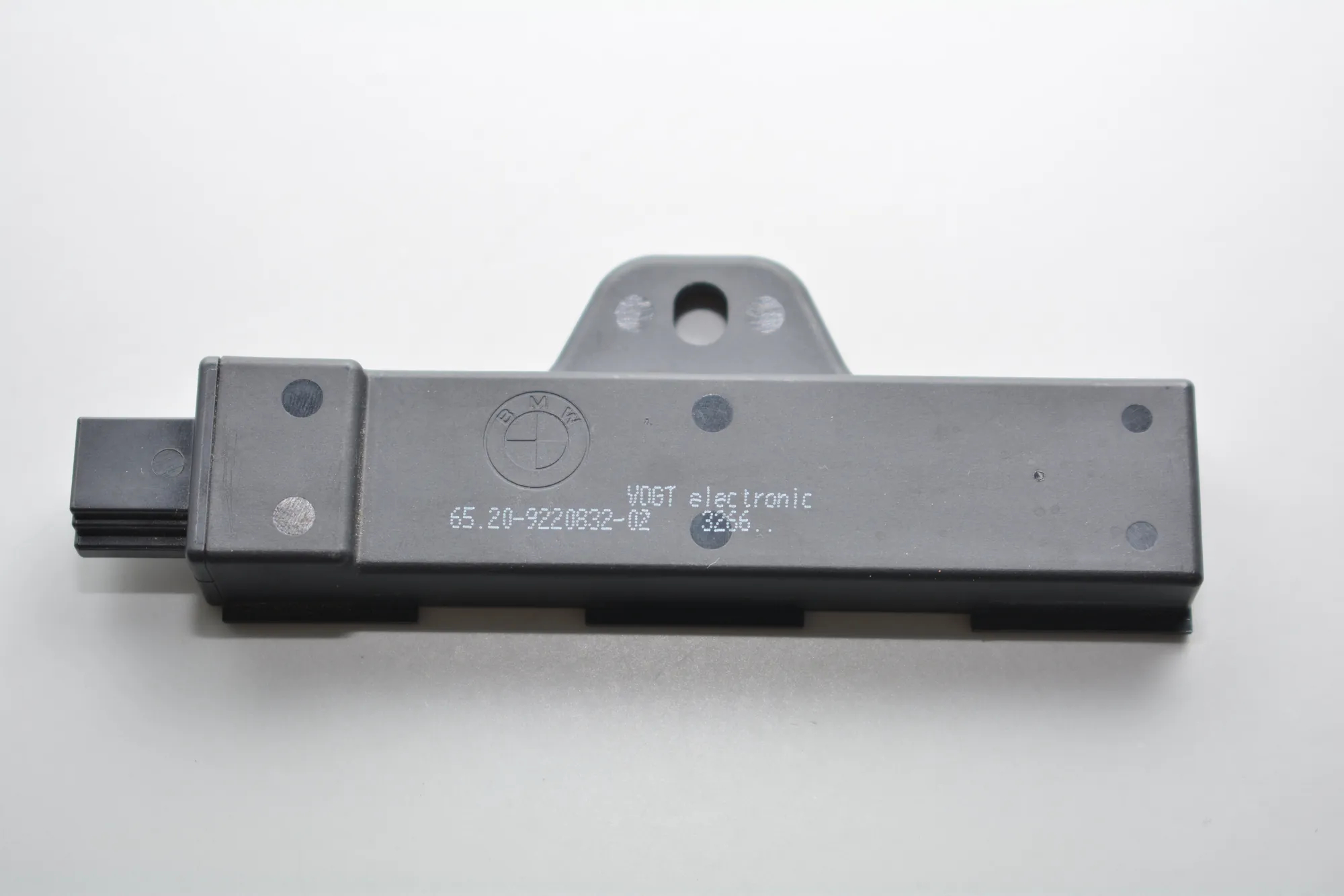 Antenna – OEM 9220832 · BMW i3 (I01) Hybrid 2016
