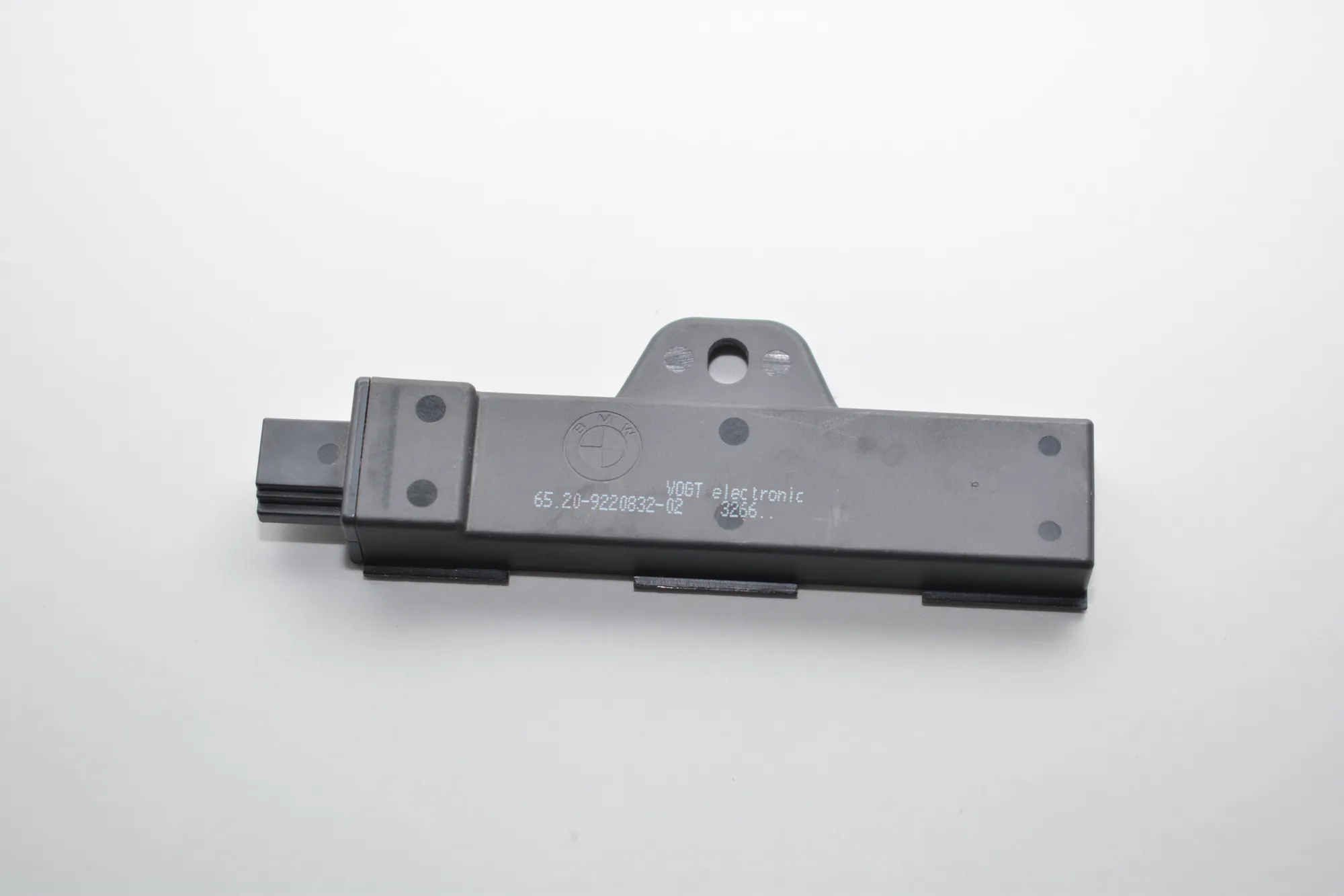 Antenna – OEM 9220832 · BMW i3 (I01) Hybrid 2016