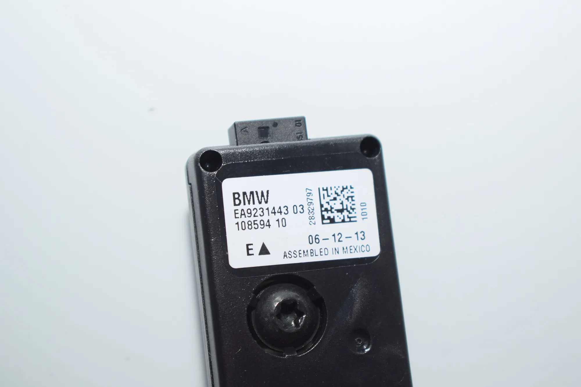 Antenna – OEM 9231443 · BMW 3 (F30, F80) 330 d xDrive 2014 – 4