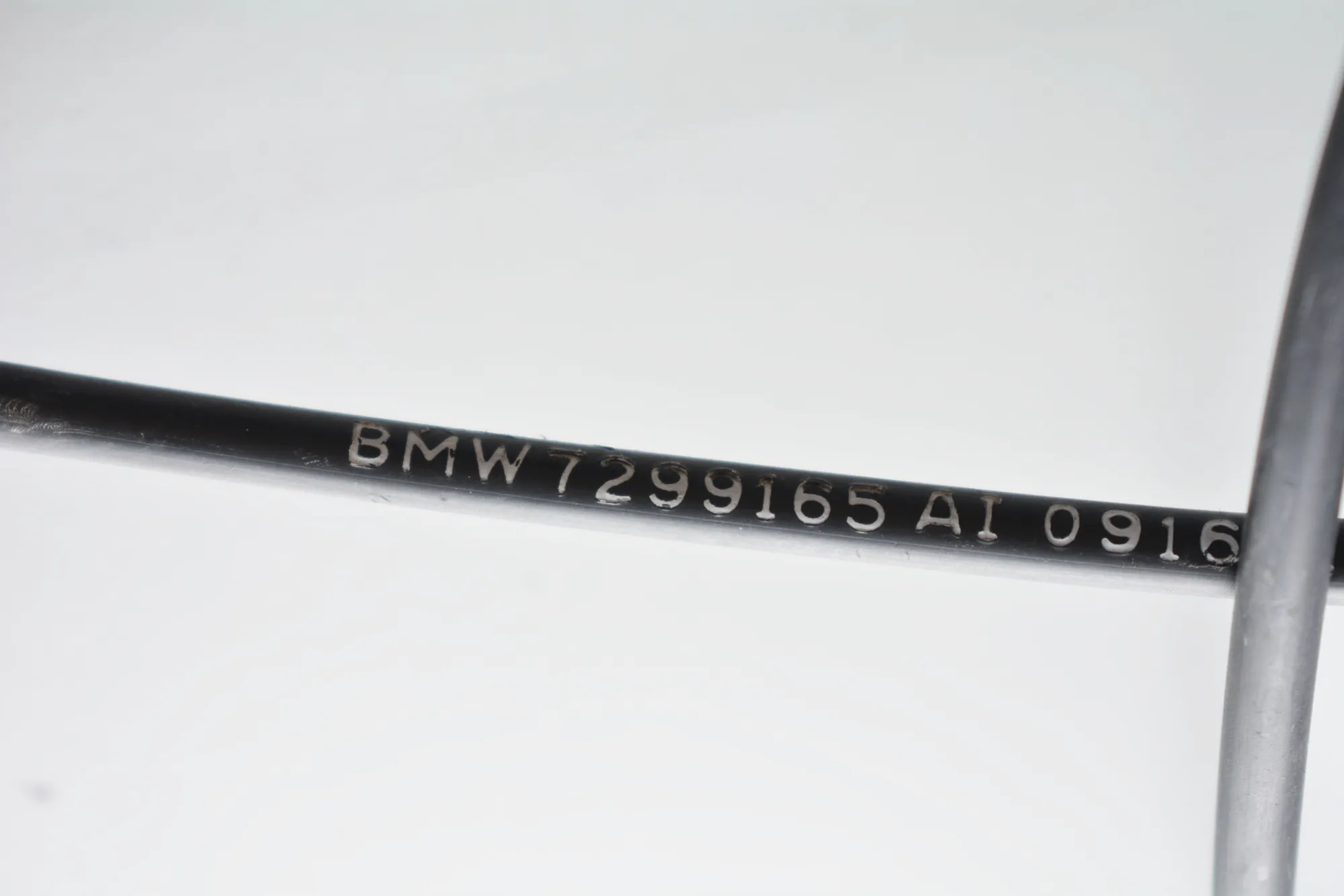 Bonnet Lock Cable – OEM 7299165 · BMW i3 (I01) Hybrid 2016 – 4