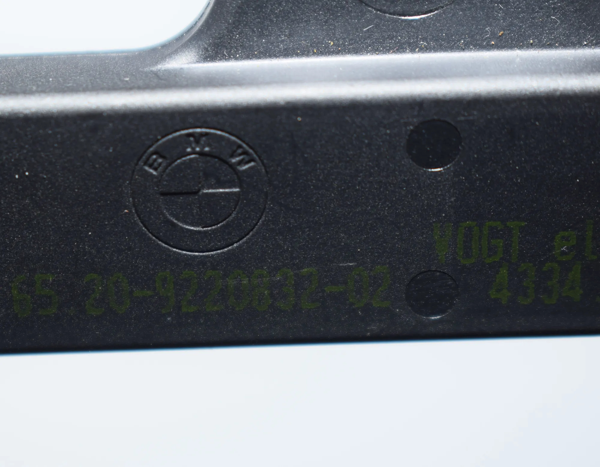 Antenna – OEM 9220832 · BMW 3 (F30, F80) 330 d xDrive 2014 – 4